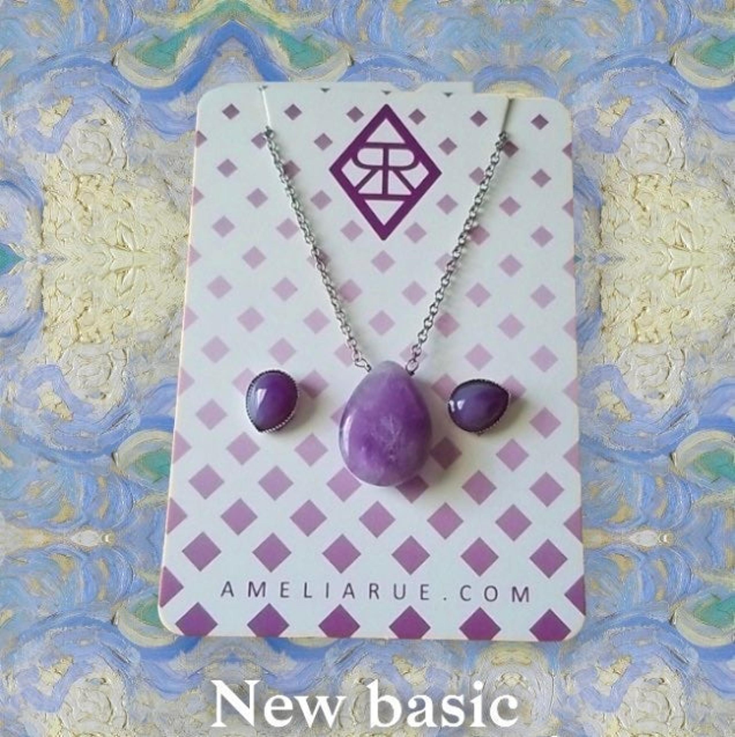 Amelia Rue Pear-Shaped Natural Amethyst