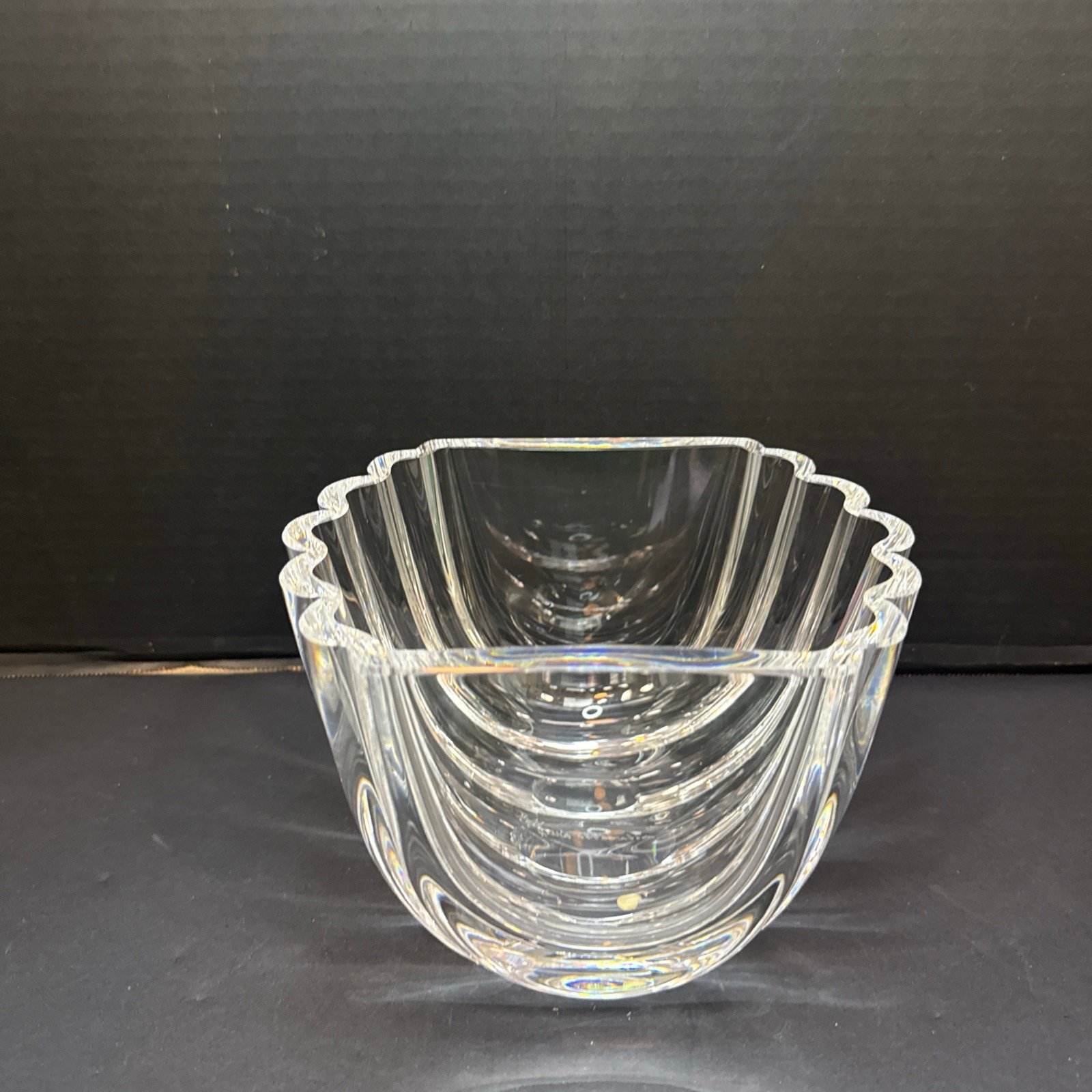 Kosta Boda Goran Warff Signed Scalloped Ribbed Crystal Bowl 58440