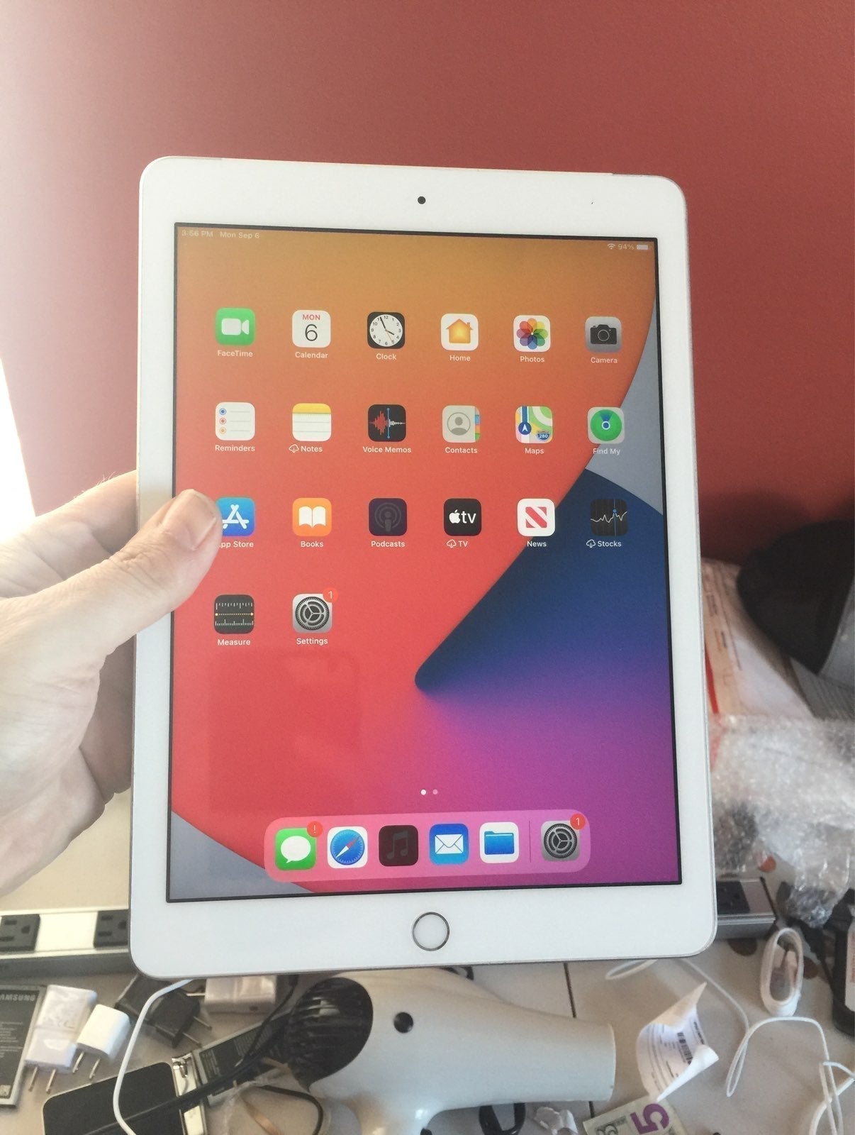 Ipad 6 32gb wifi+unlocked cellular