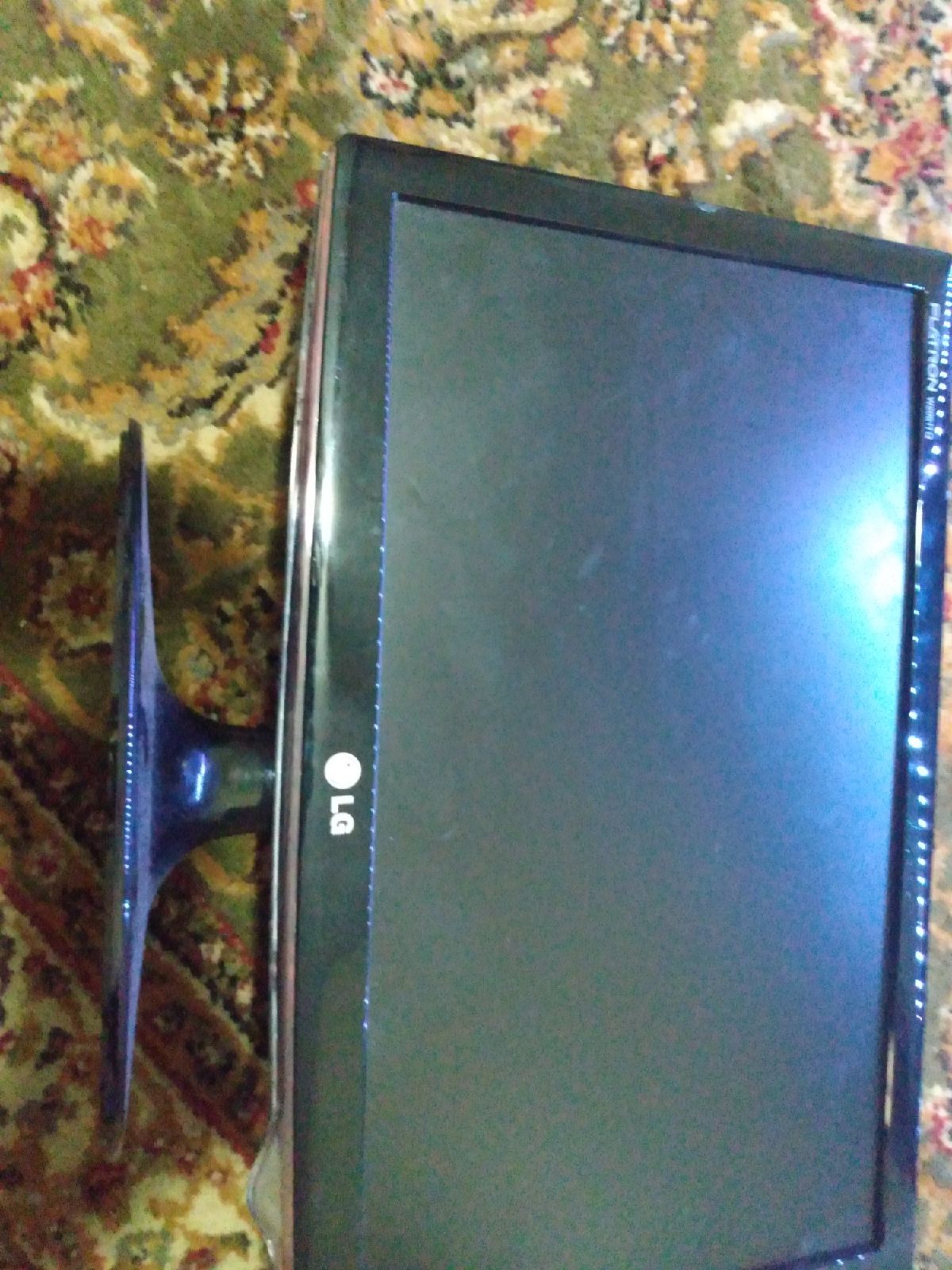 LG monitor