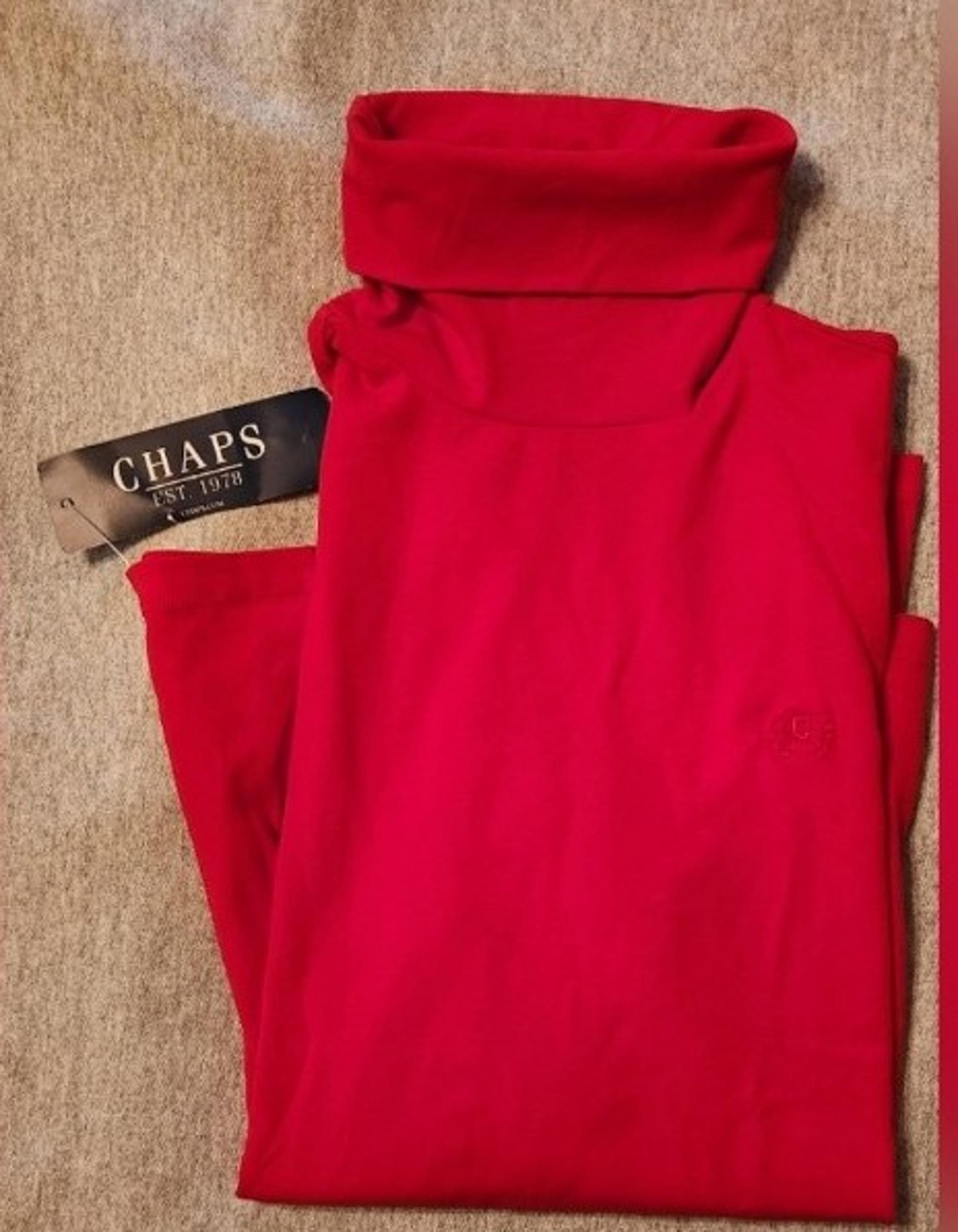Ladies New Chaps turtleneck, size small, empire red