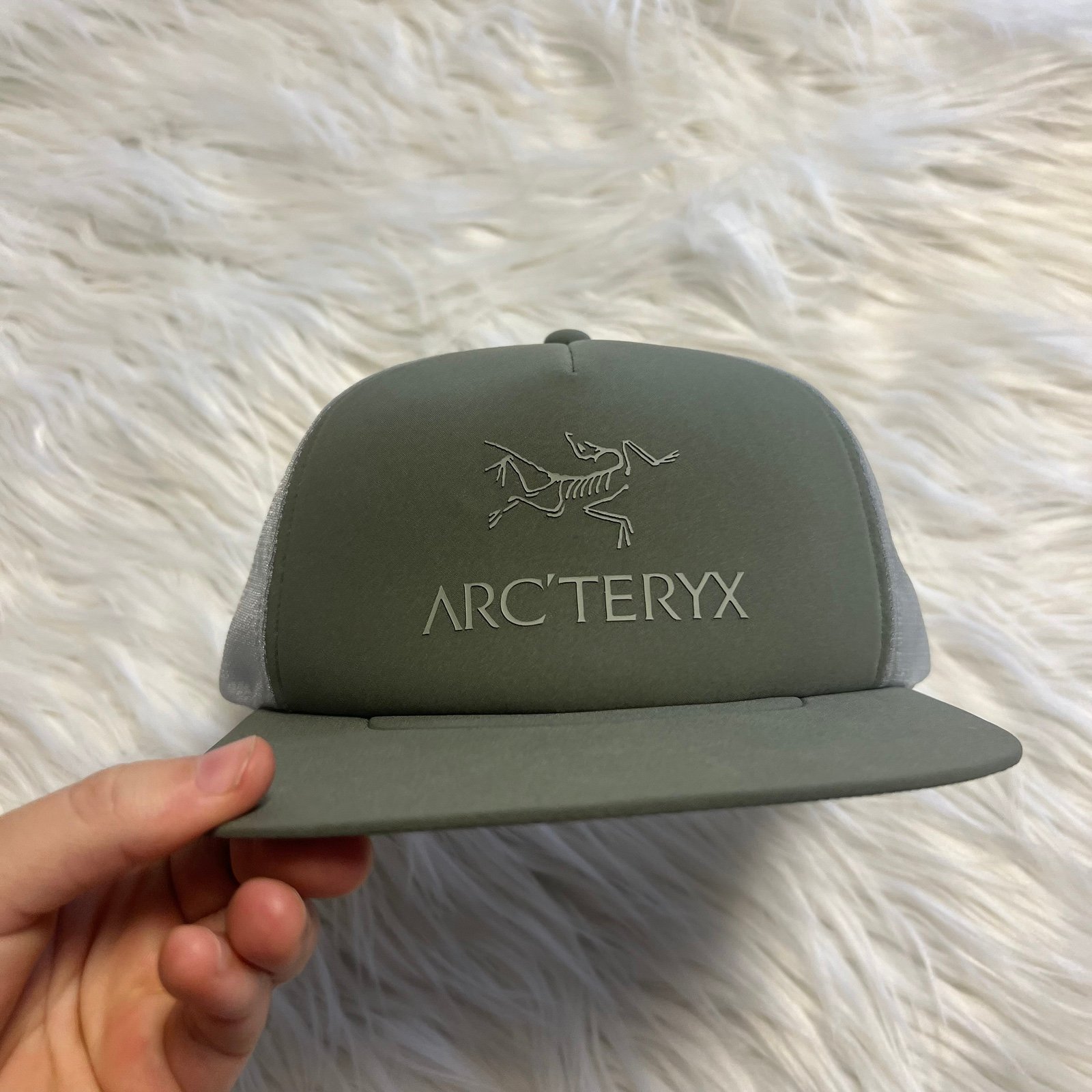 Arcteryx logo flat brim hat