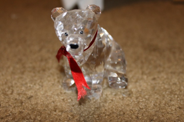 Swarovski Crystal sitting polar bear