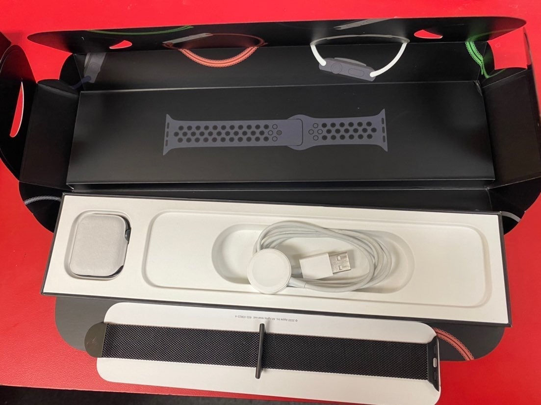 Apple Watch Series 6 40 mm Aluminum Spac