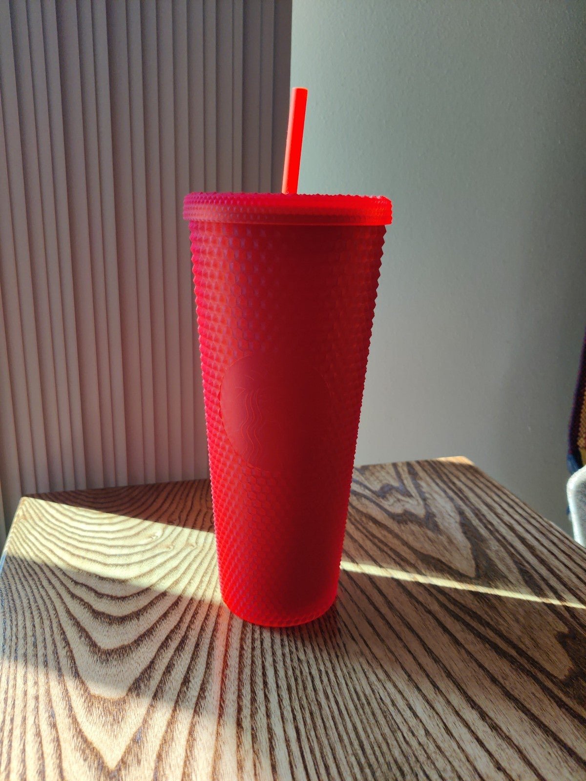 Brand New 2021 Valentine Edition Honeycomb Studded Matt Red Venti 24oz Cold Cup