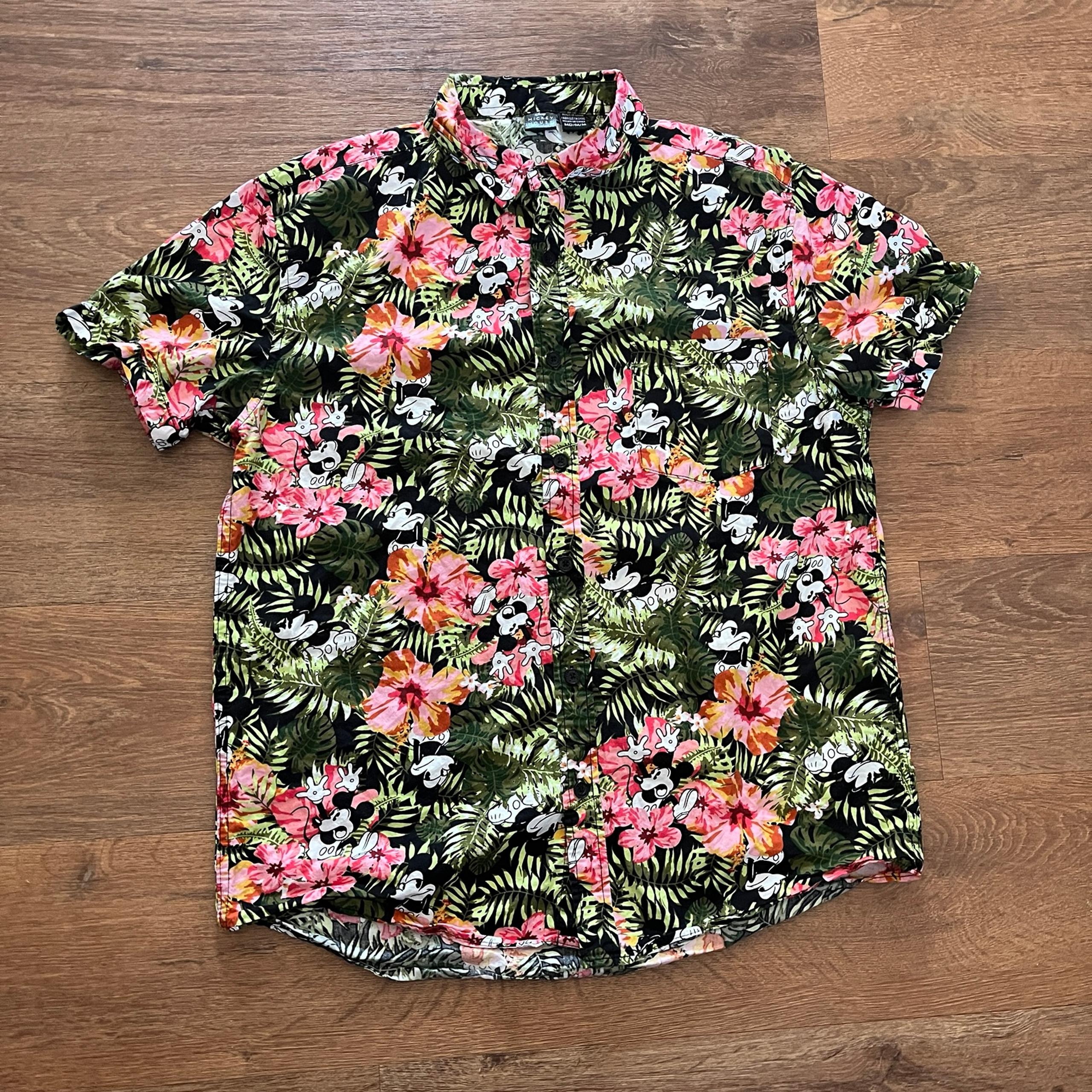Disney Mickey Mouse Men’s Medium Short Sleeve Hawaiian Shirt Green Black Pink