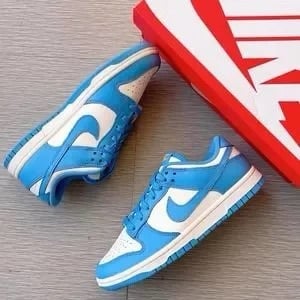 Nike university blue 7 women’s