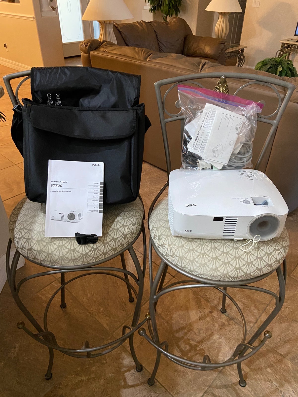 NEC VT700 PROJECTOR