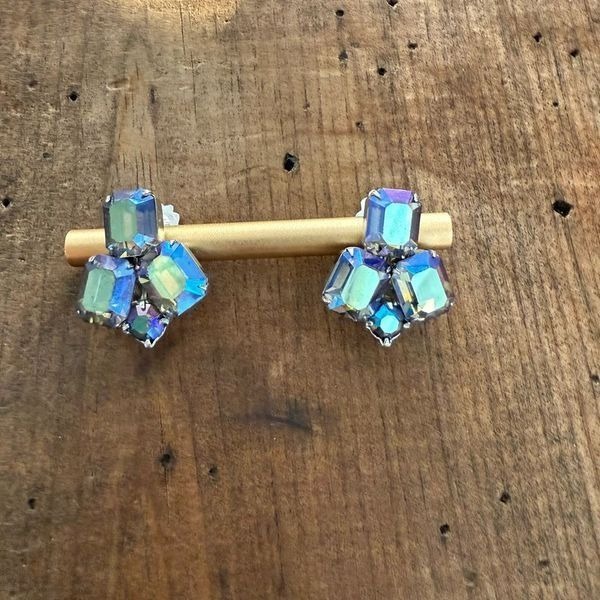 Vintage Weiss Signed Crystal AB Rhinestone Earrings Clip-on Vintage Emerald Cut