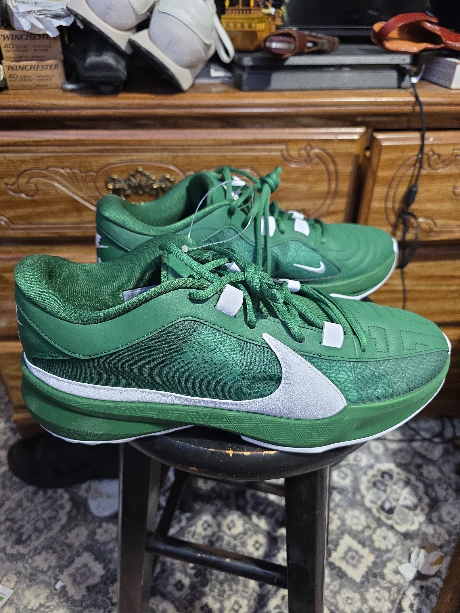 NIKE ZOOM FREAK 5 GIANNIS GORGE GREEN WHITE NEW size 12 FN7089-301