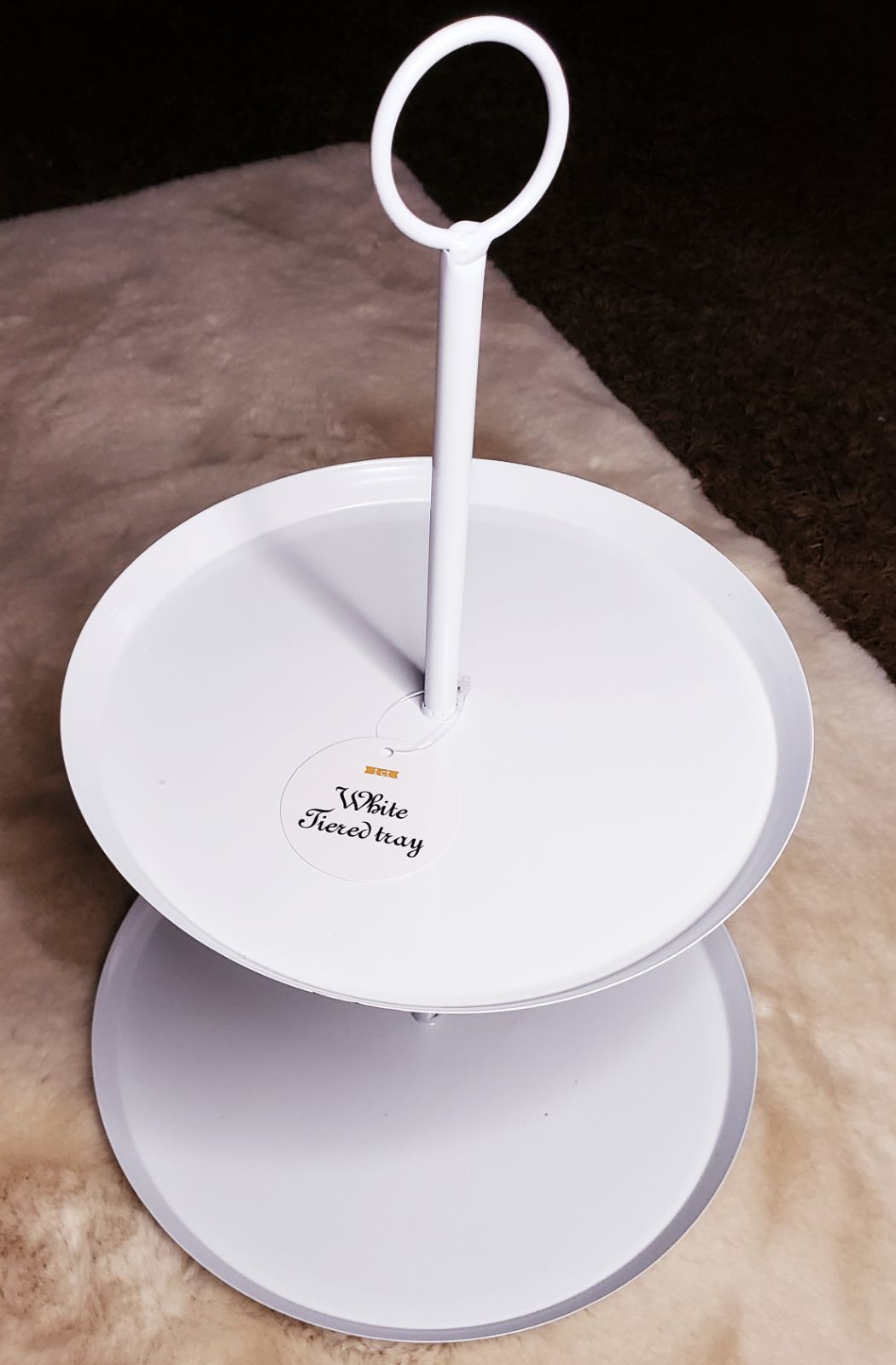 White 2 Metal Tier (only 1)
