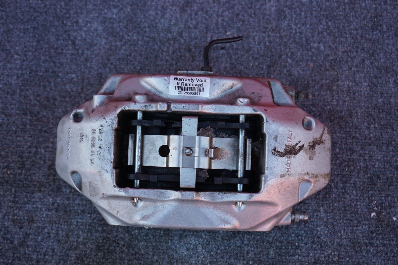 2004-2010 Volkswagen Touareg left hand driver side caliper