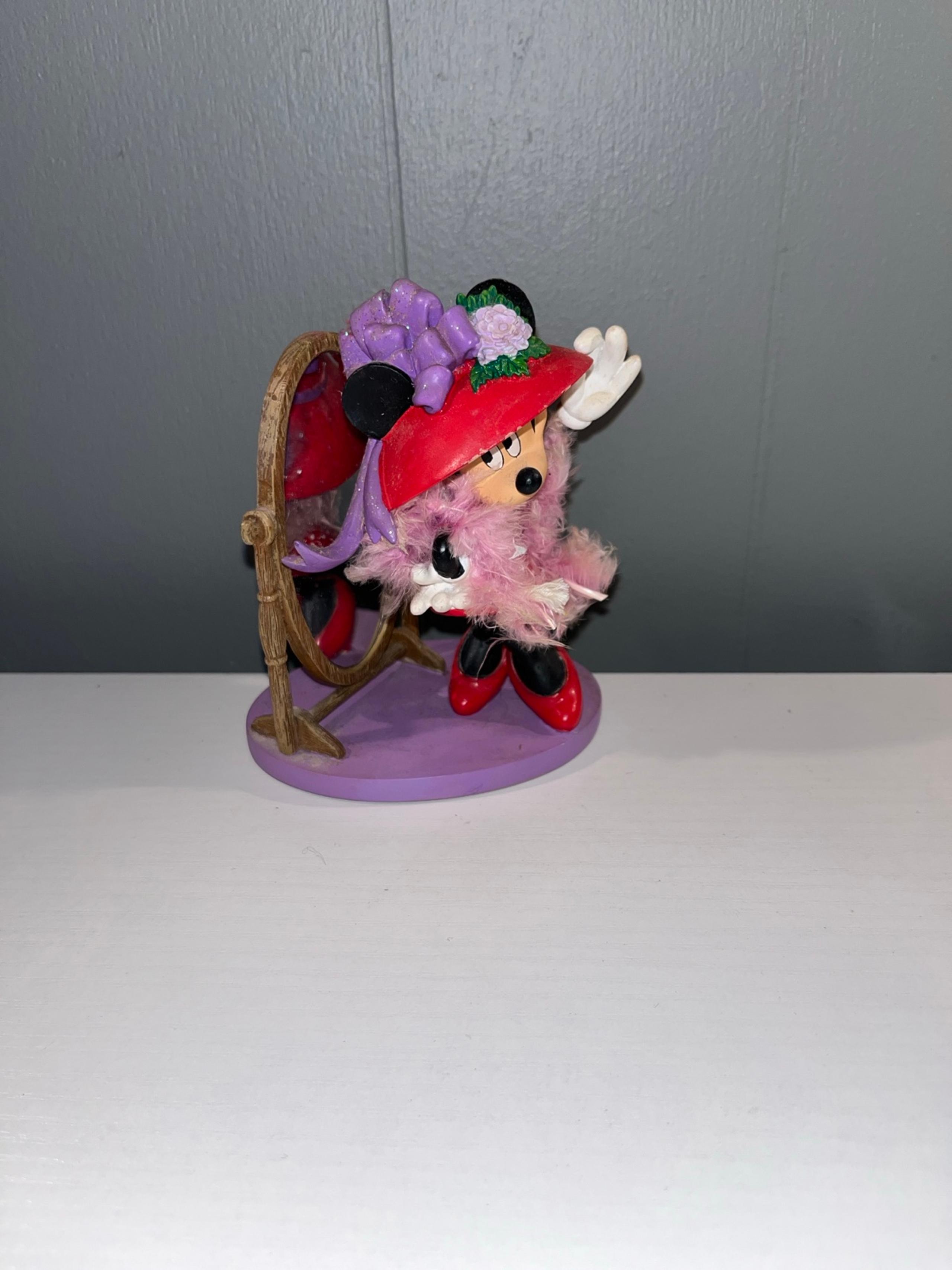 Disney Minnie Mouse Figurine Red Hats Over Heels Fashionably Fabulous
