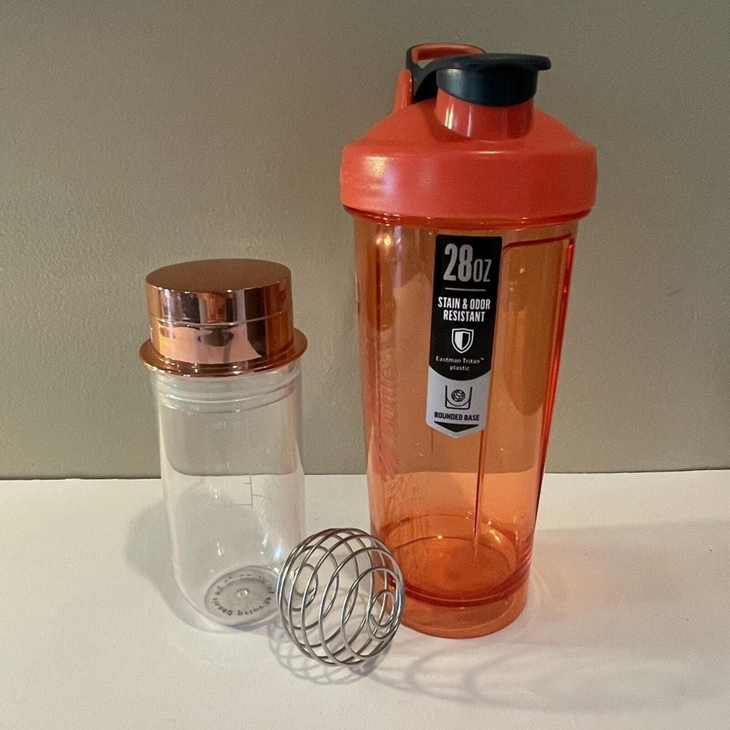 Blender Bottle Strada 28oz Push Button/Lock with Blender Ball Protein Shake