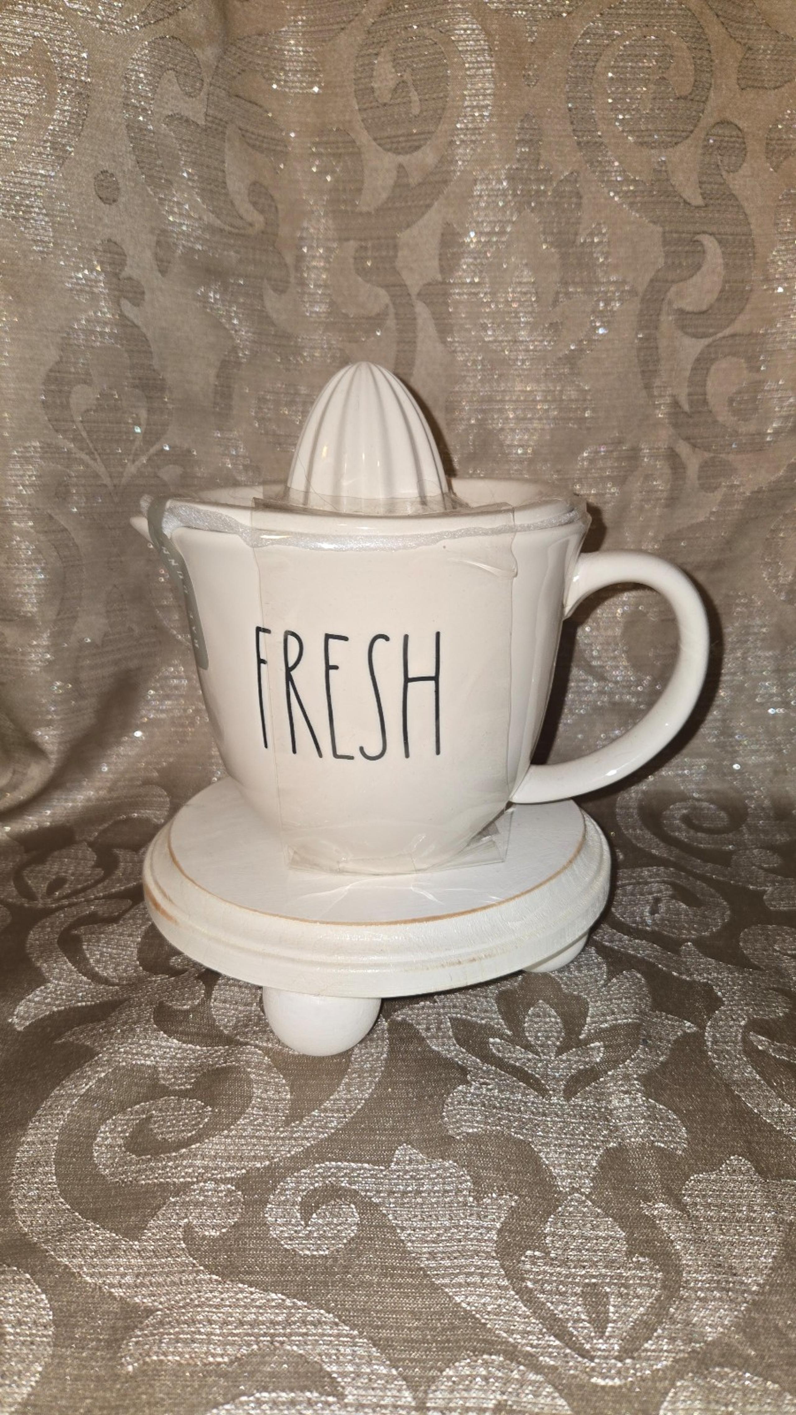 RAE DUNN FRESH Juicer