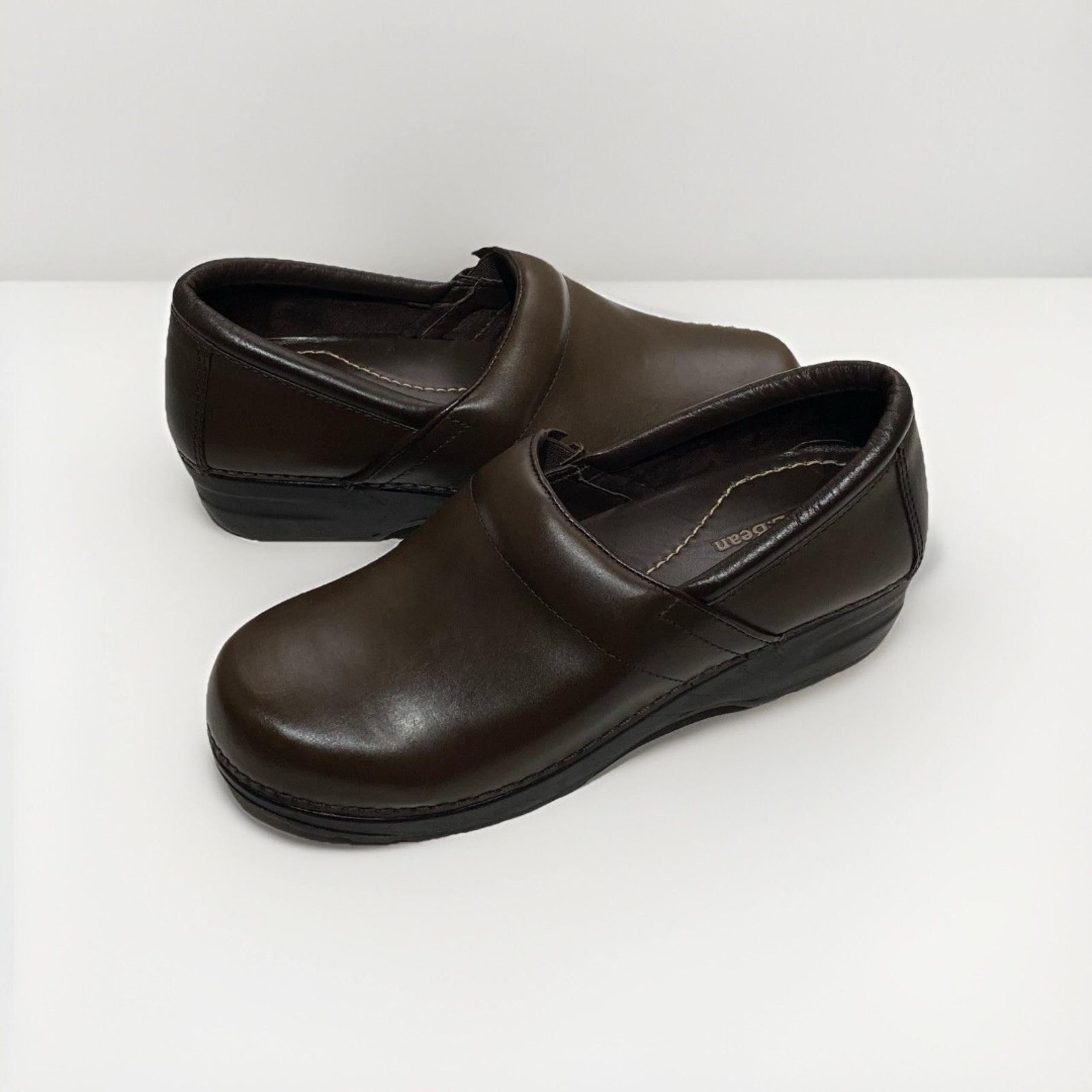 LL Bean Brown Leather Clogs Comfort Shoes Women’s 8M Classic Minimalist Granola