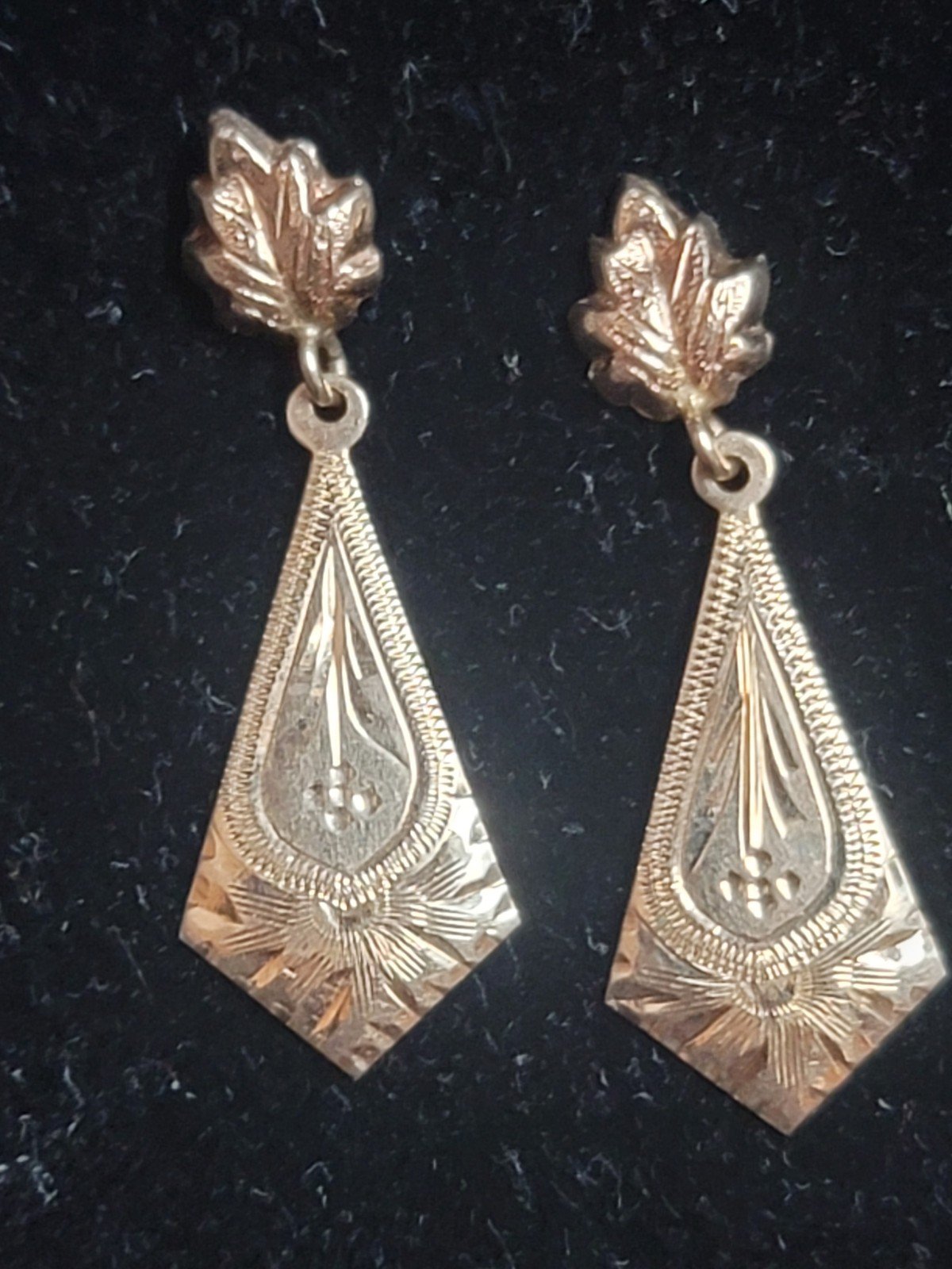 Vintage 14k screwback earrings