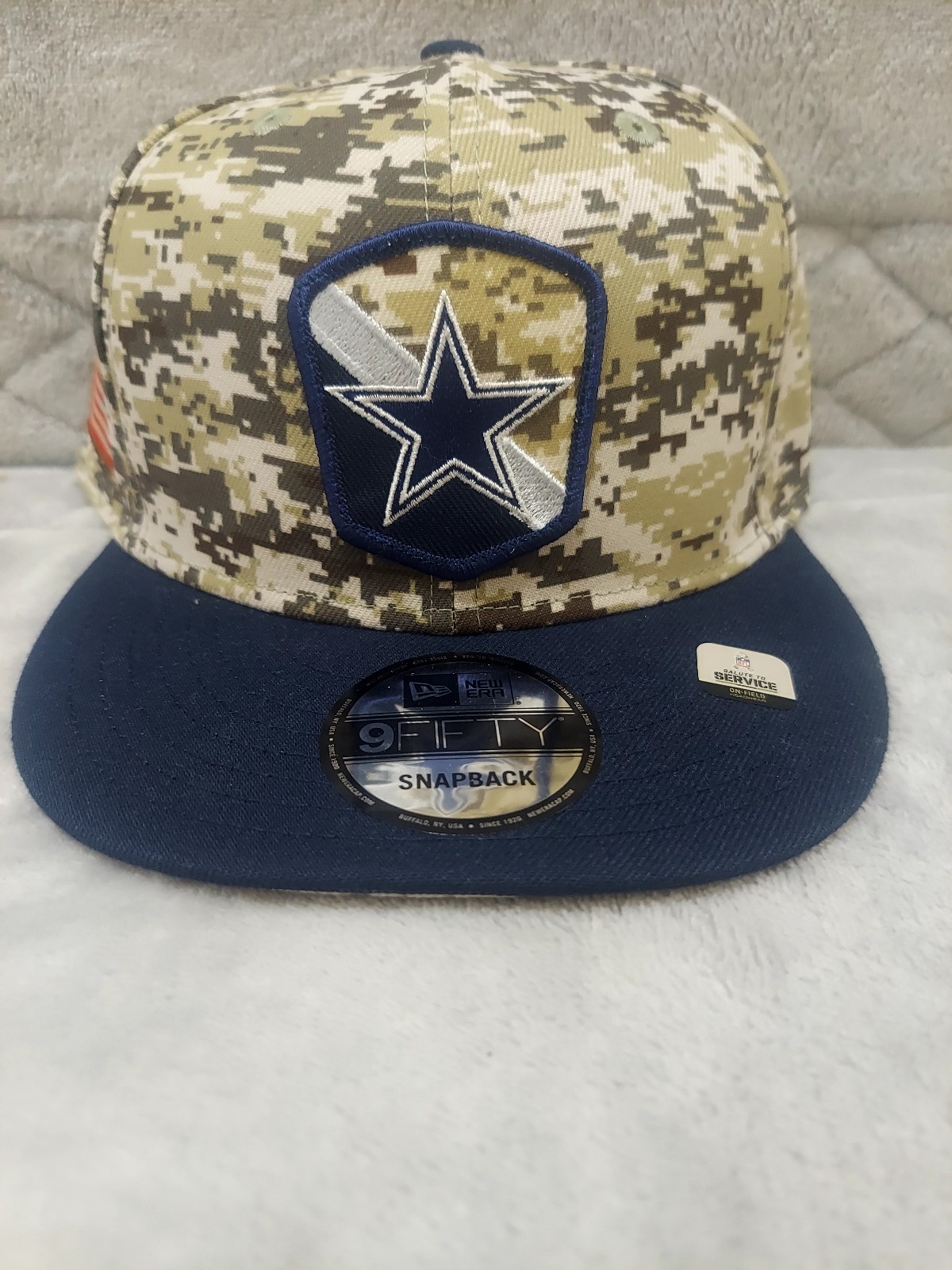 Dallas Cowboys Salute To Service NFL Hat Snap Back Adjustable Digi Camo NWT