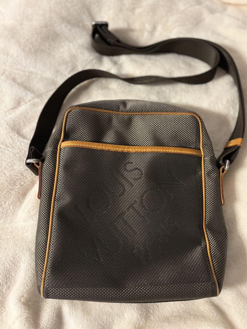 LOUIS VUITTON Gray Shoulder Bag