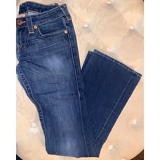 TRUE RELIGION BOOT CUT JEANS MID-DARK WASH SIZE 27