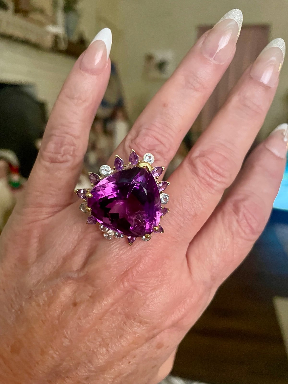 Amethyst’s gemstone ring