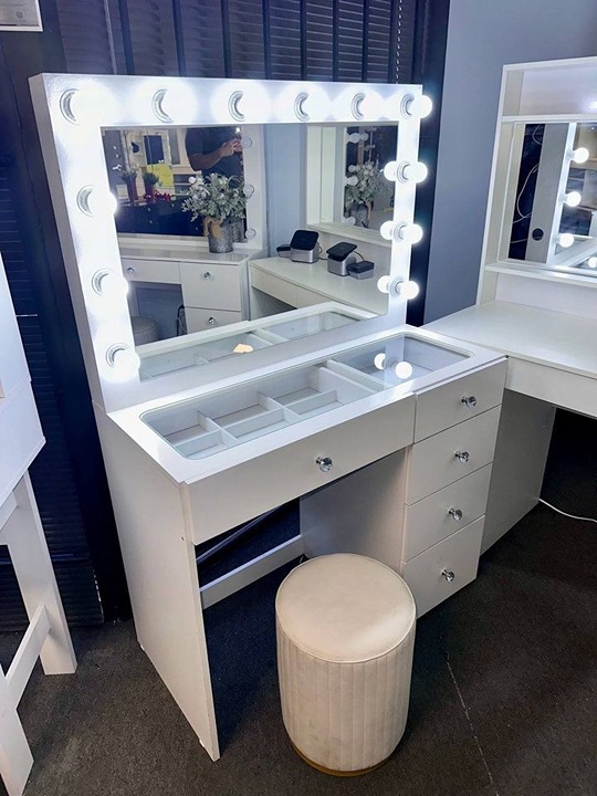 New makeup vanity, with Hollywood mirror