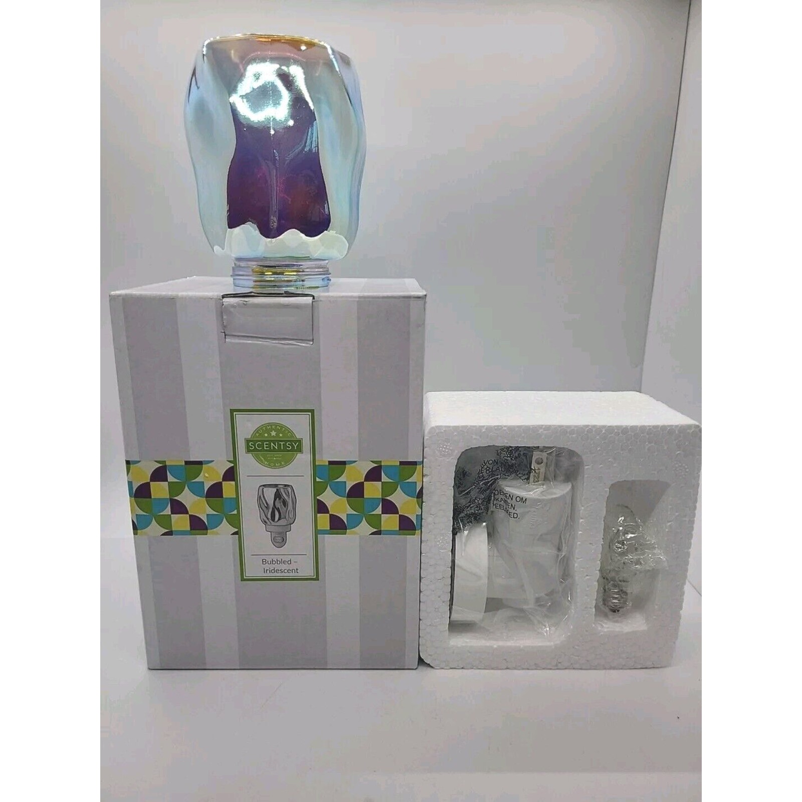 Scentsy Bubbled Iridescent Warmer Bulb Included!