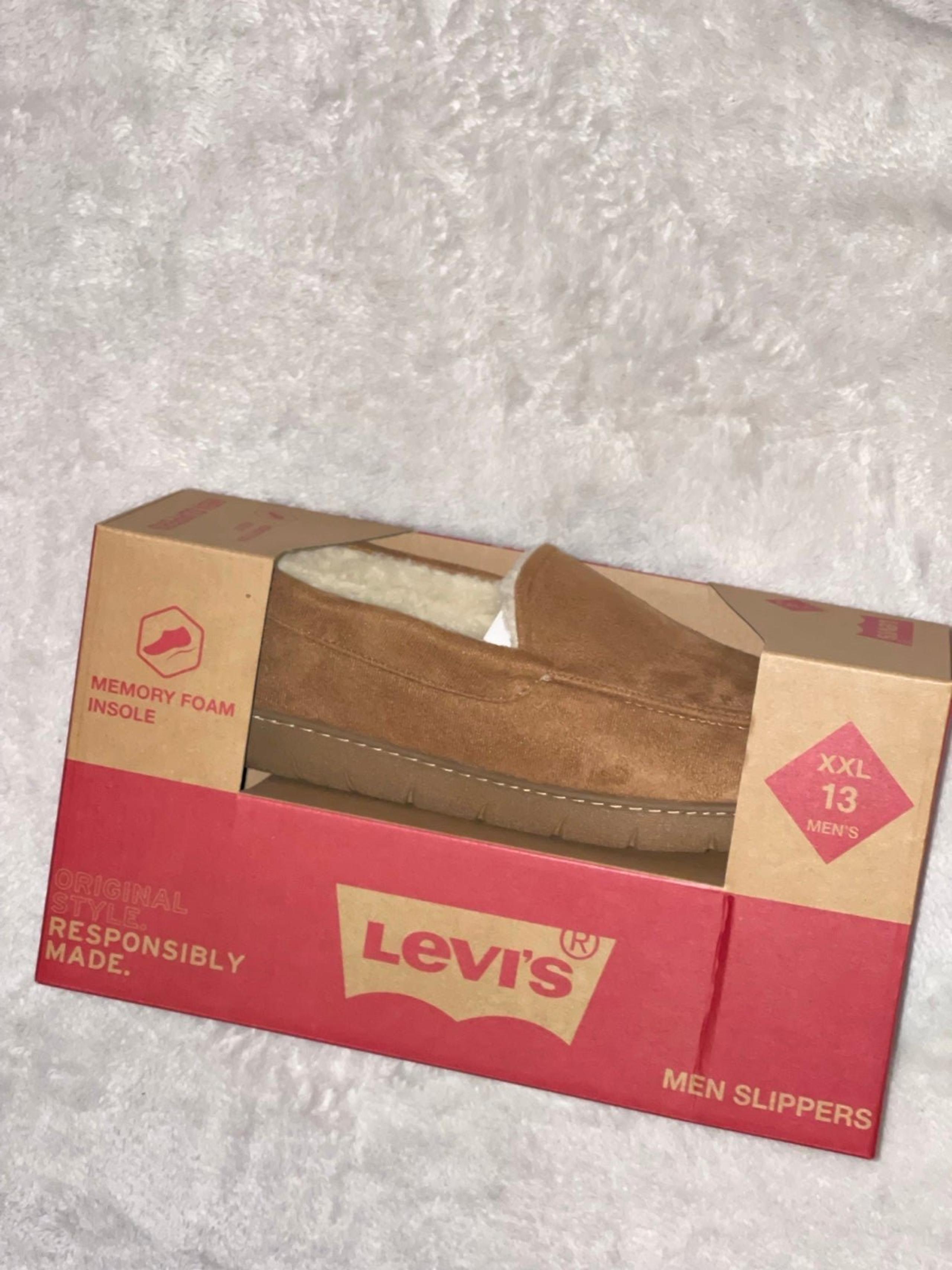 Levi’s men’s fields 2 microsuede Venetian house slippers
