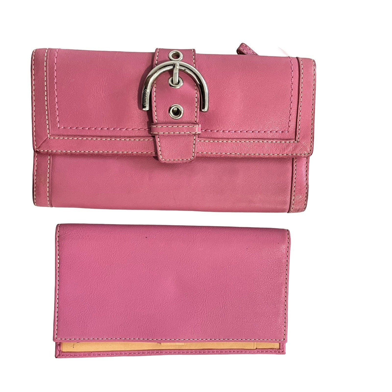 Coach Soho Y2K Leather Medium Trifold Wallet Buckle Closure & Checkbook in Pink
