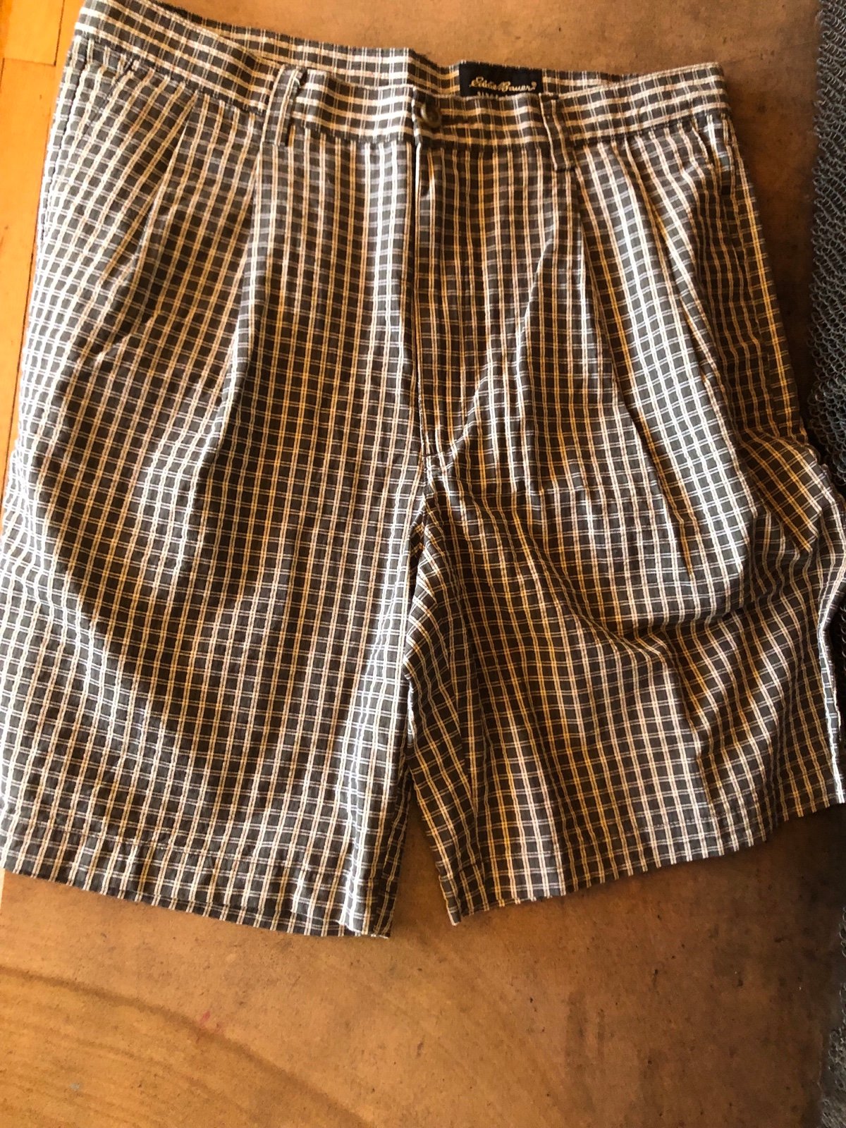 Eddie Bauer mens seersucker pine green shorts size 35