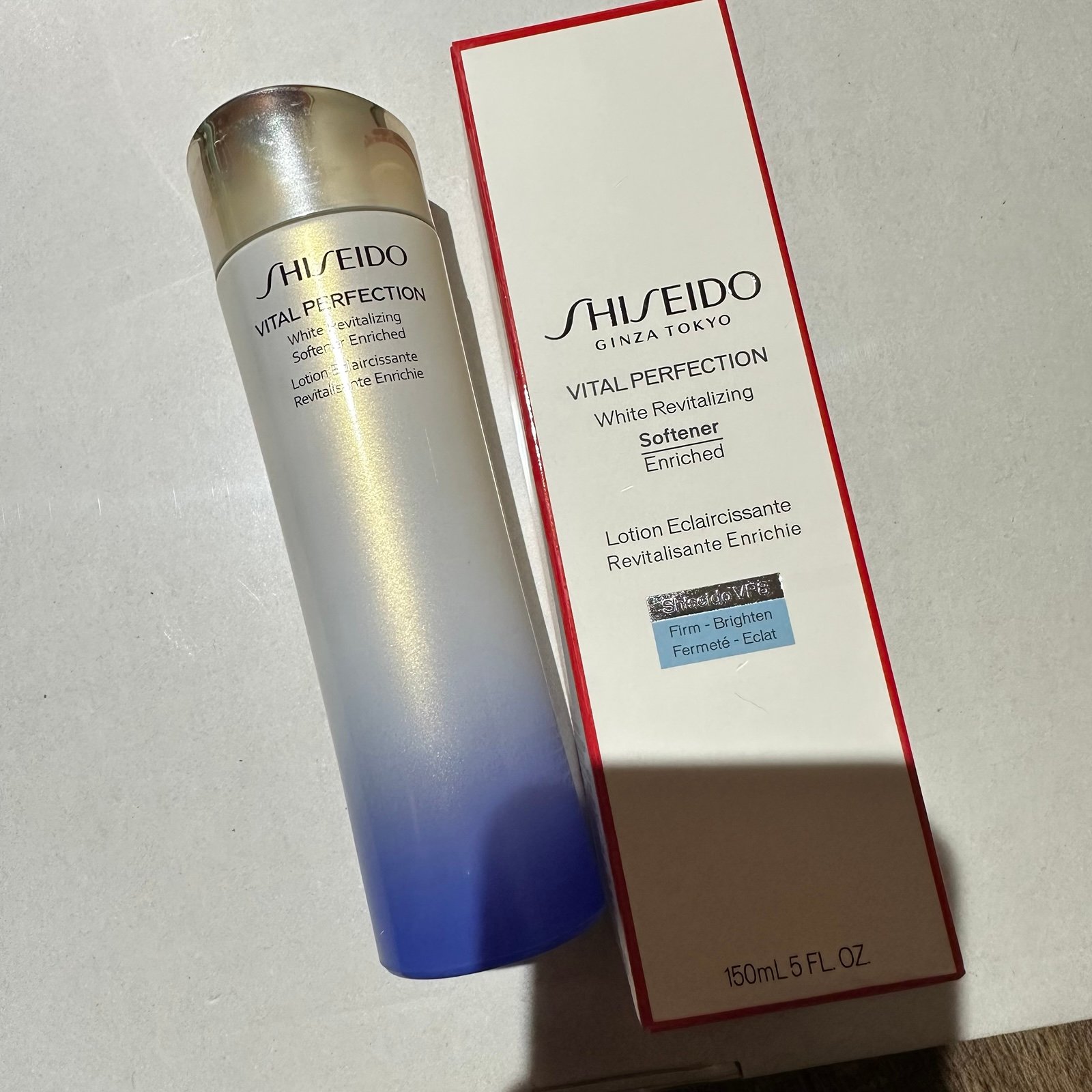SHISEIDO Vital perfection white revitalizing Softener Enrich