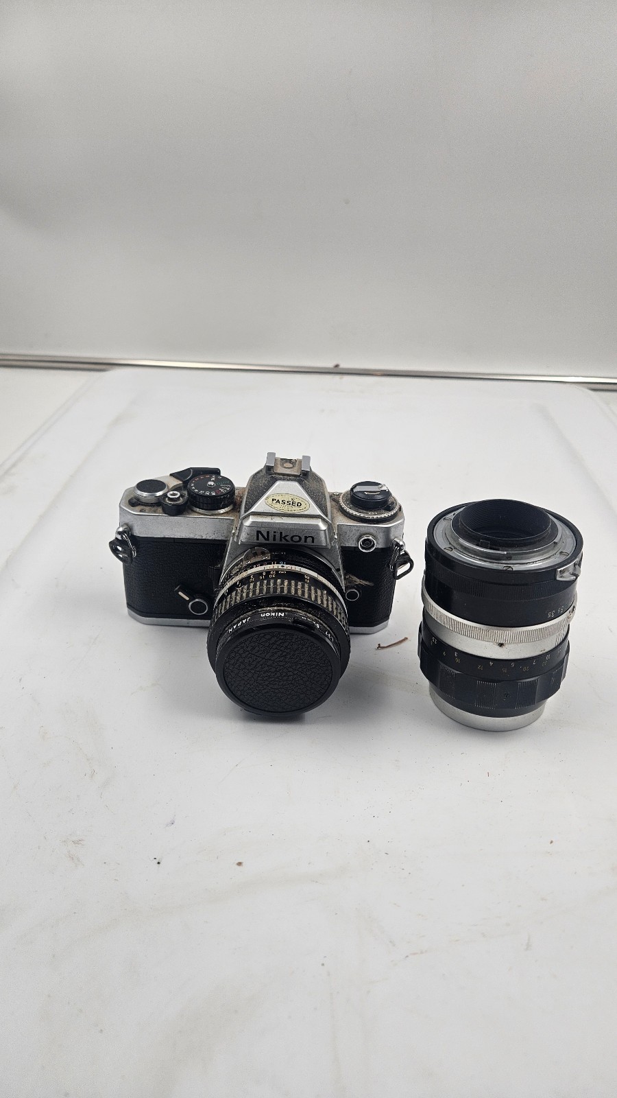 Nikon Vintage Camera w/ Lens NIKKOR 50mm + ΝΙΚΚOR-Q Auto 1:3.5 f=135mm