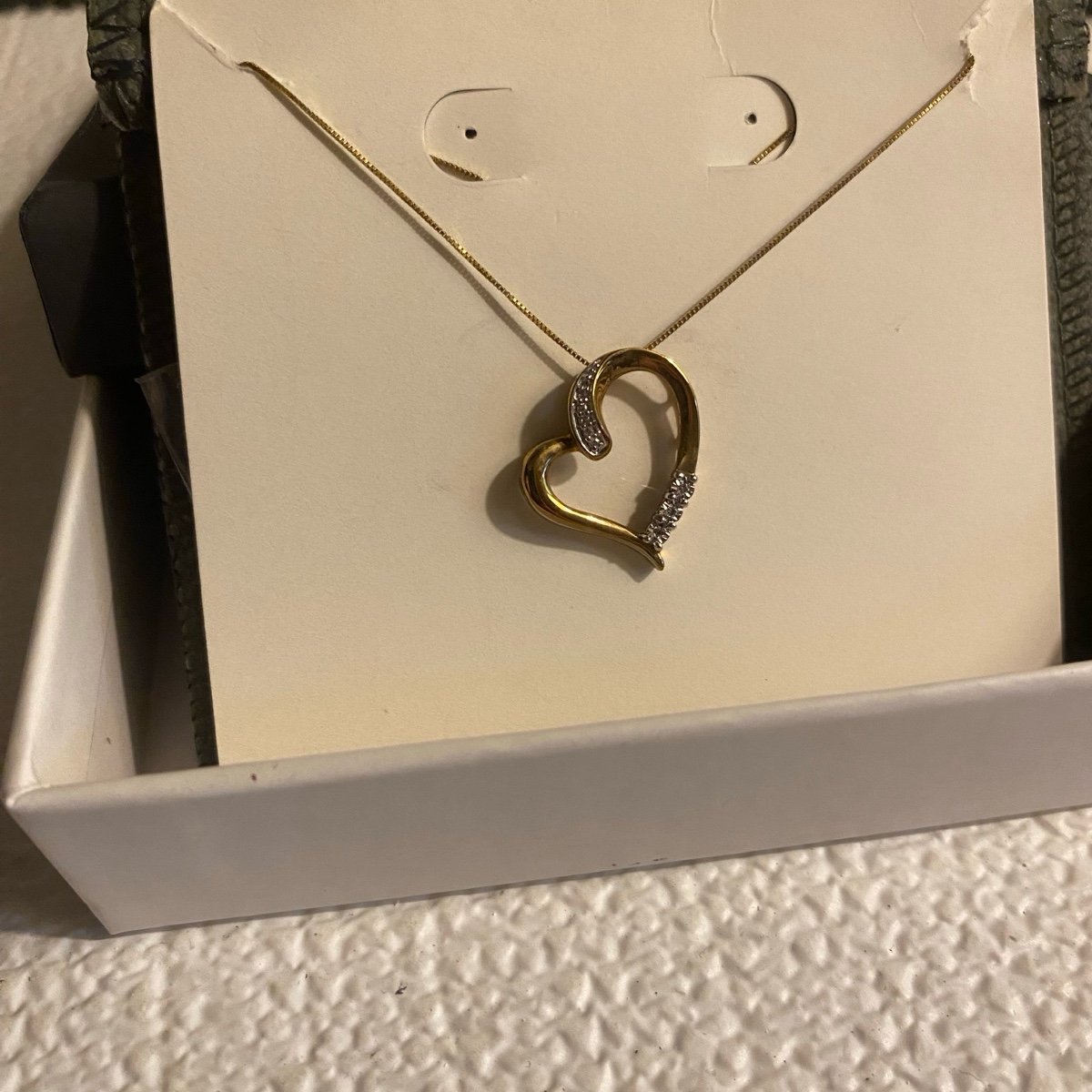 10k gold necklace diamond accent