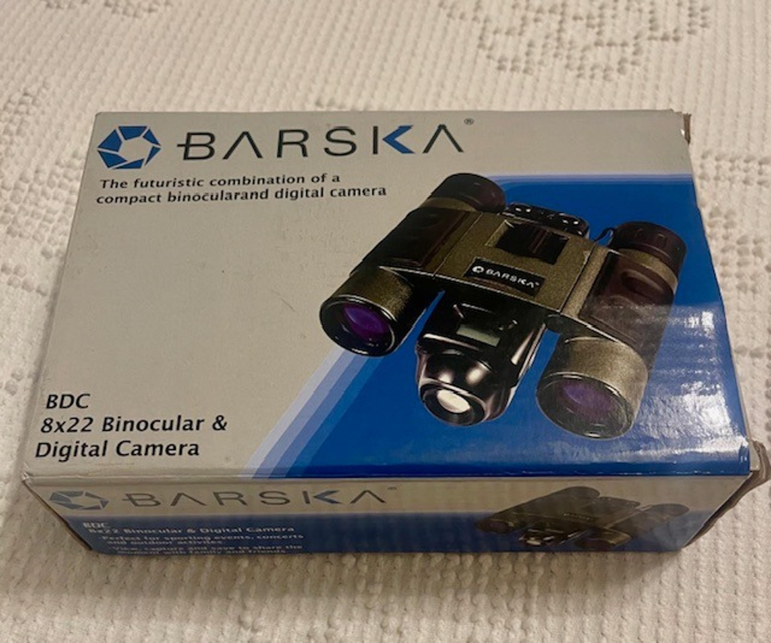 Rare Barska 8x22 Compact Binocular Digital Camera Combination - New in Box