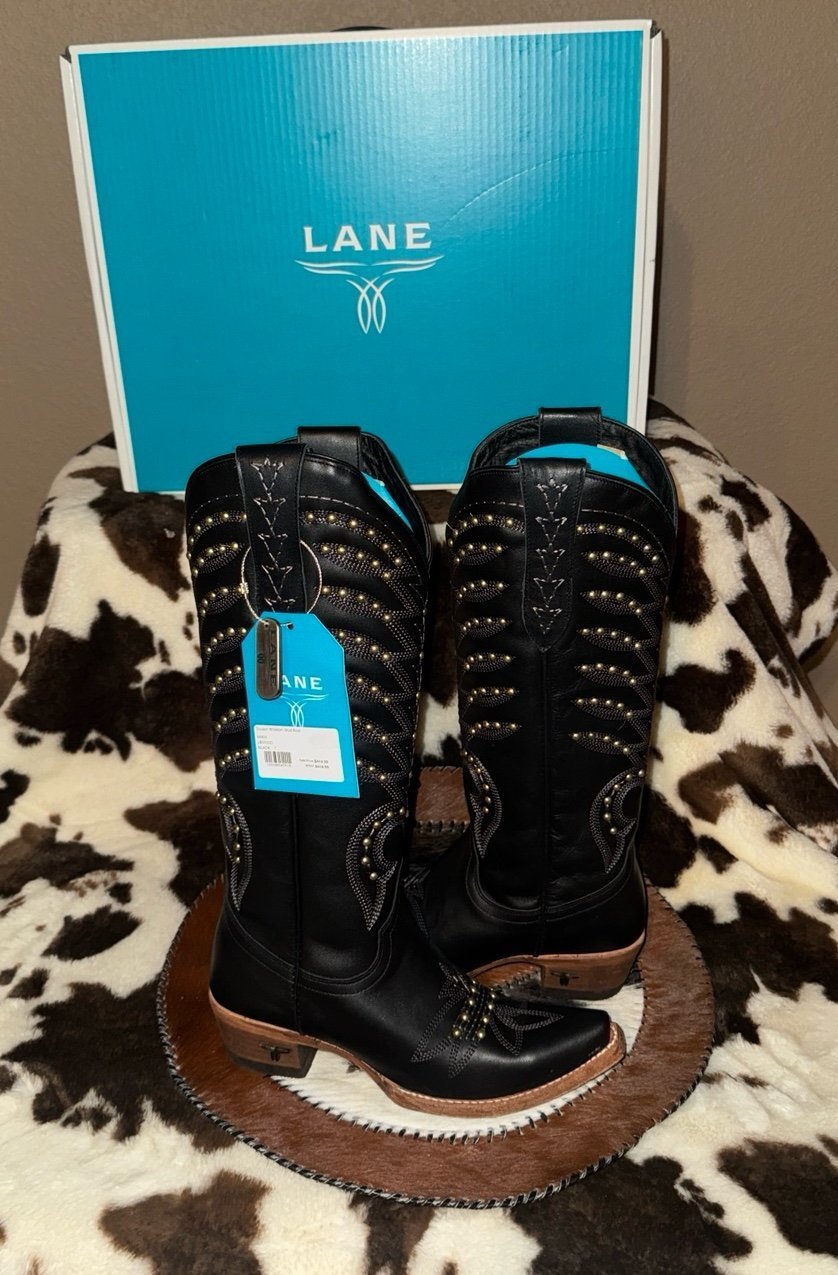 Lane Boots Women’s Black Stud Cowgirl Boots
