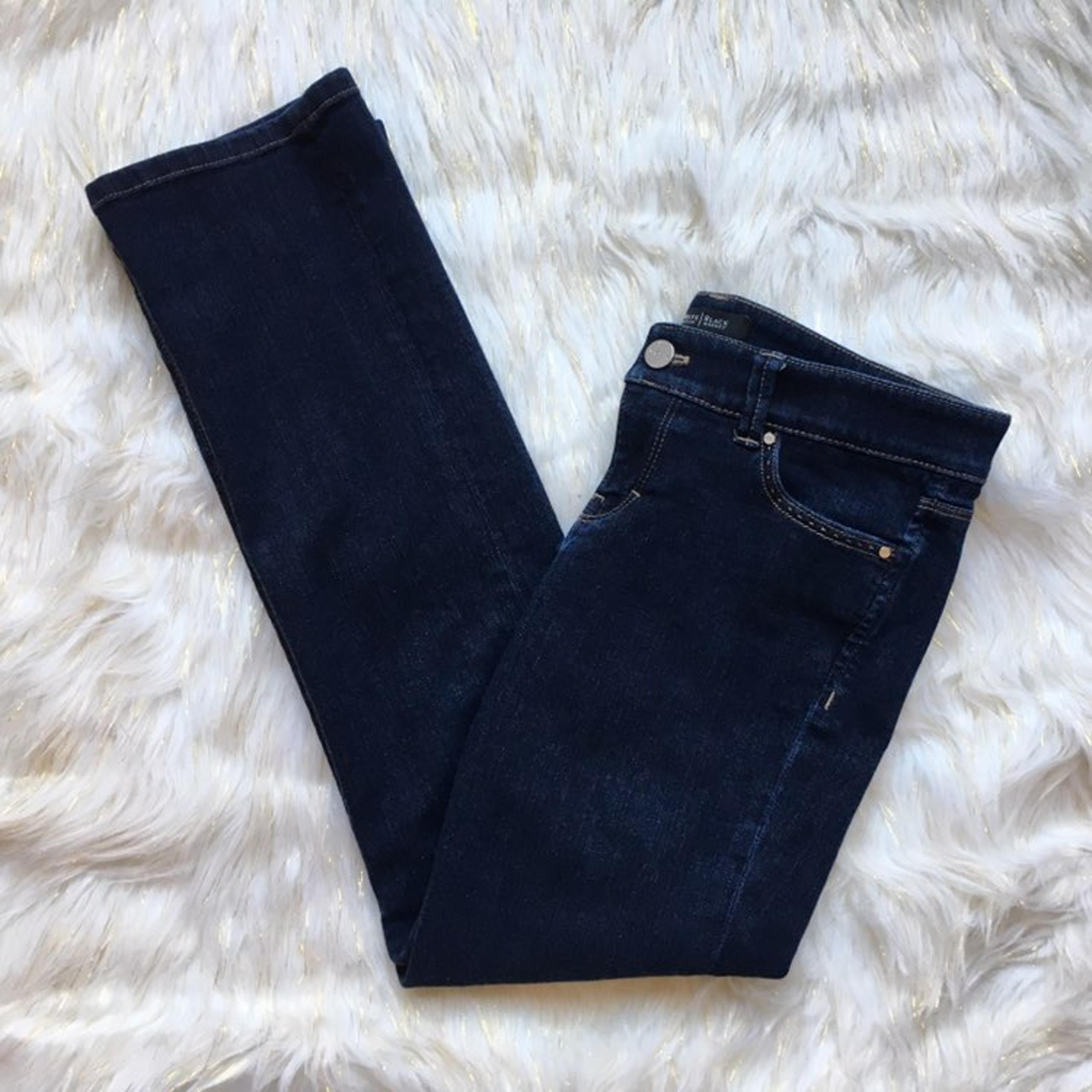 White House Black Market Noir Jean Capri