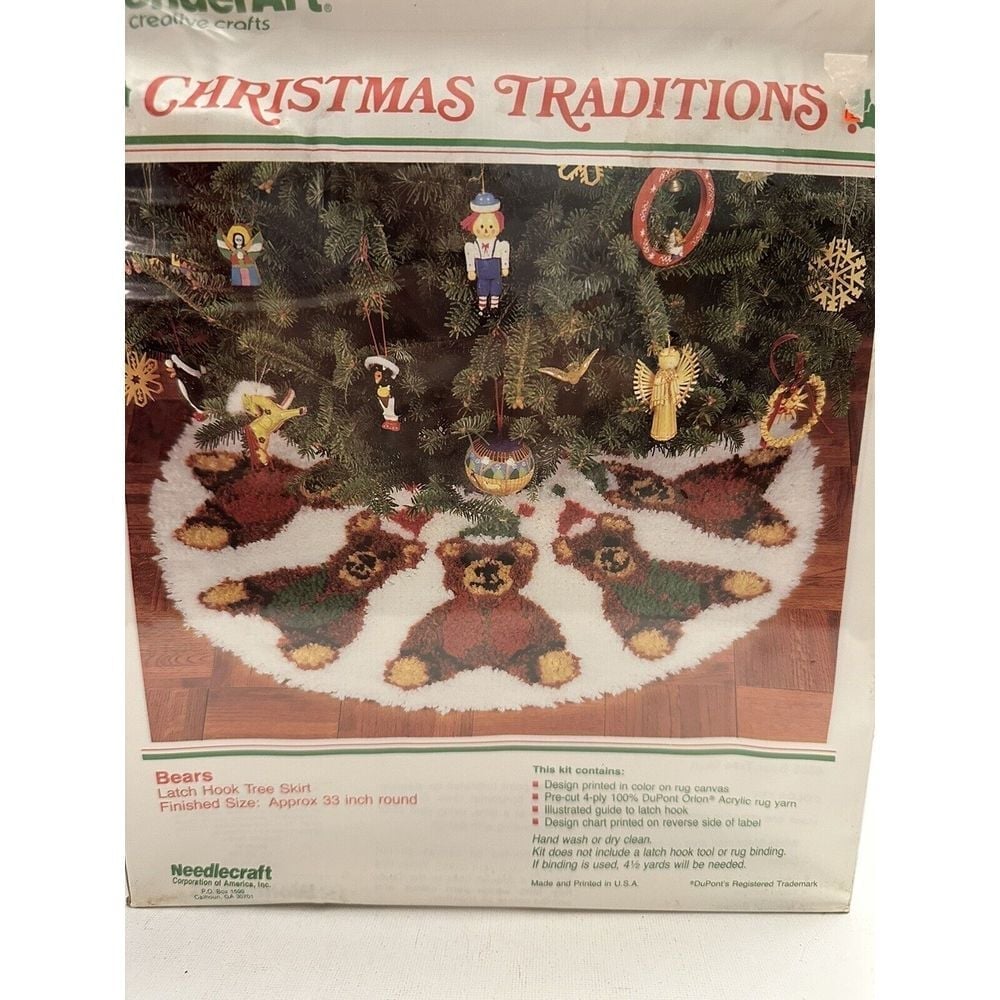 Sealed New Needlecraft Christmas Traditions Latch Hook Tree Skirt Teddy Bears