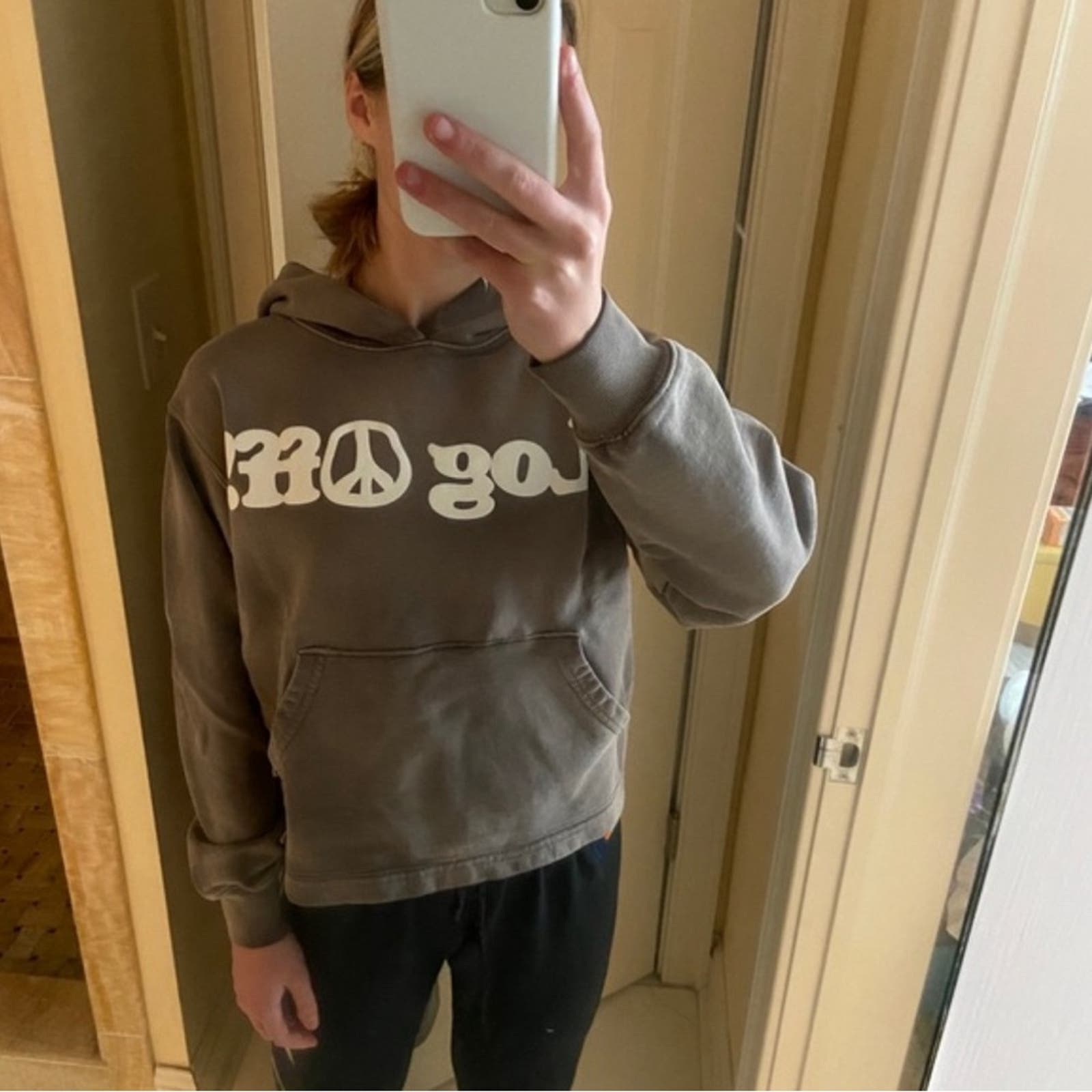 MADHAPPY Log Off Universal Graphic Print Hoodie in Mocha Sz S