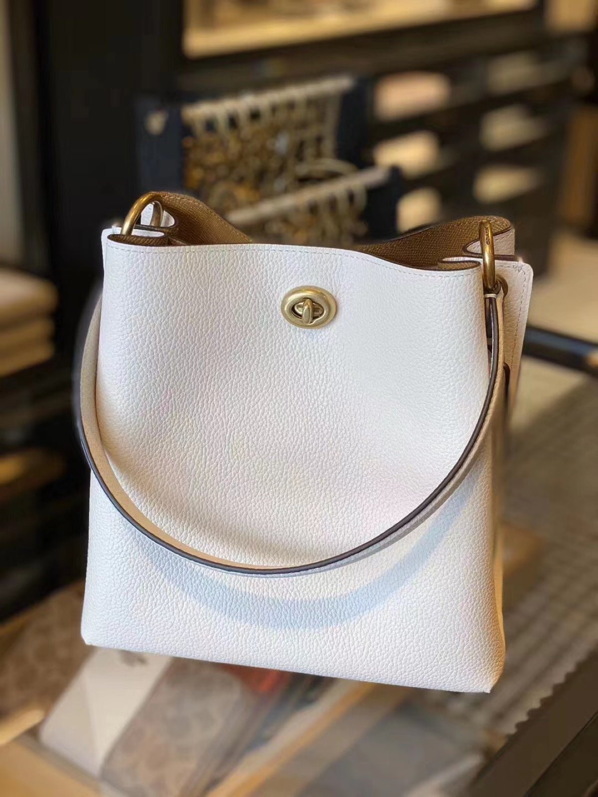 NWT Coach Charlie Bucket Bag Pebble Leather in Chalk/Gold