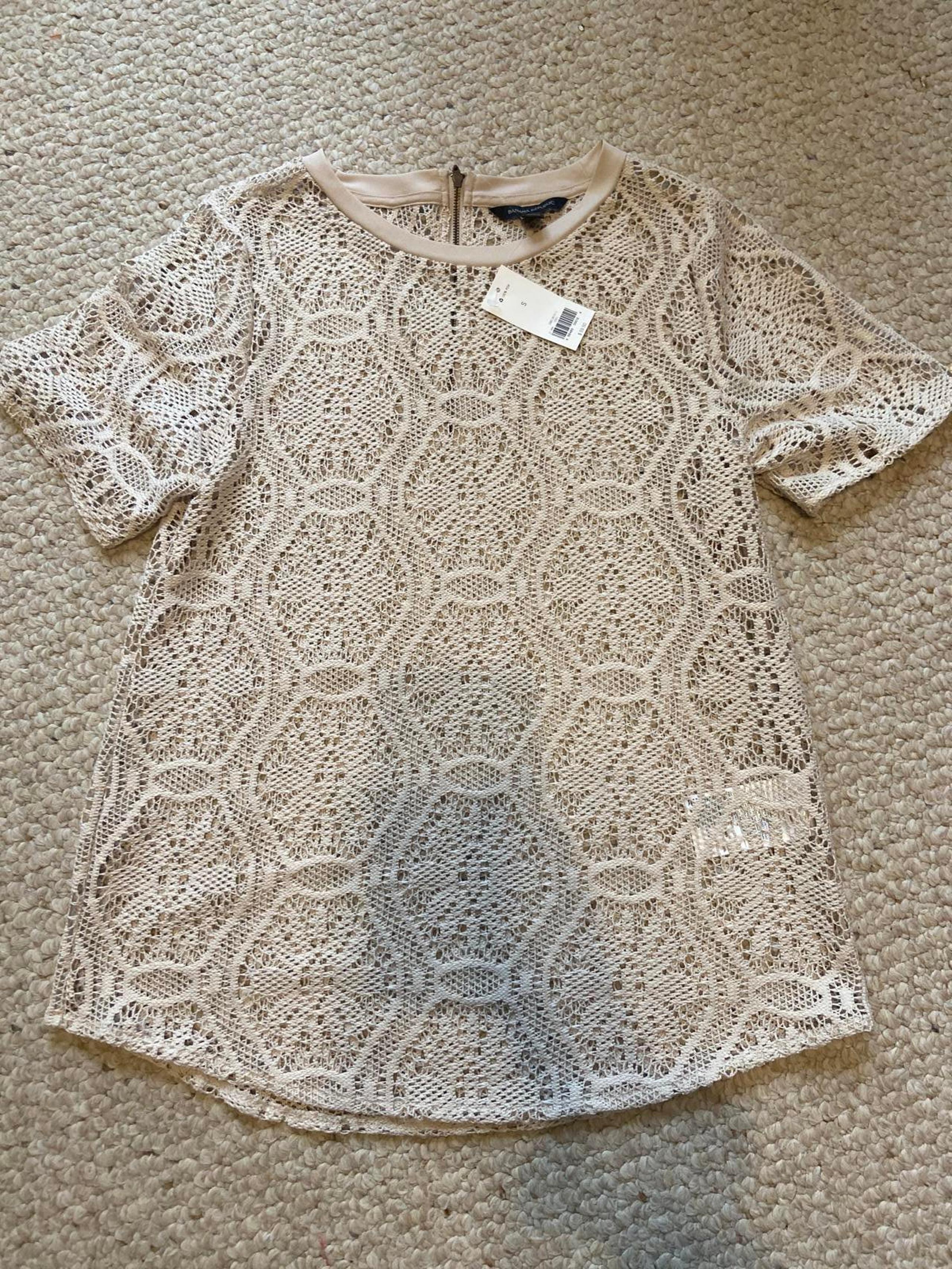 Banana Republic Women's Lace Top - Size S - New With Tags