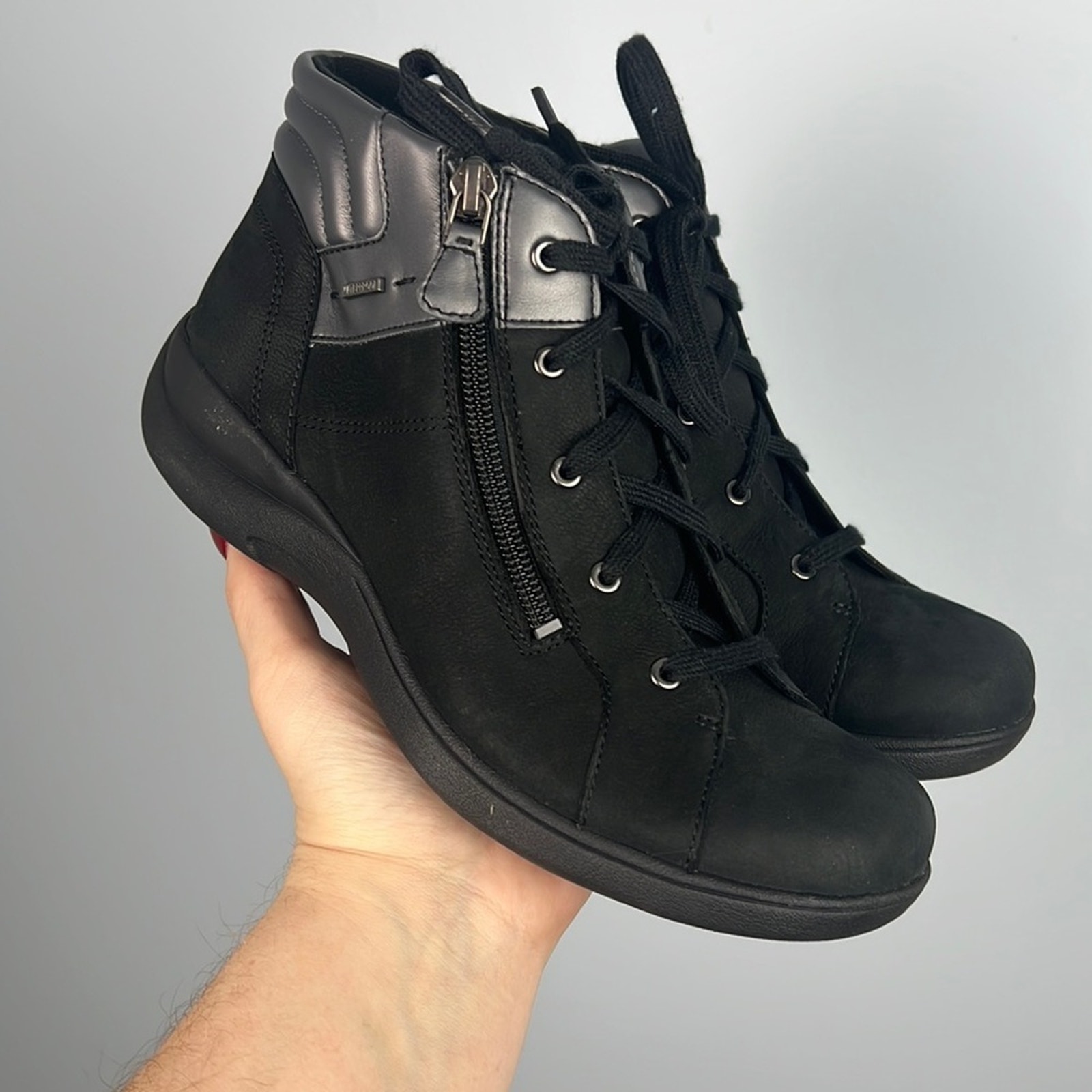 Aravon RS WP low leather boot size 6.5 new in box