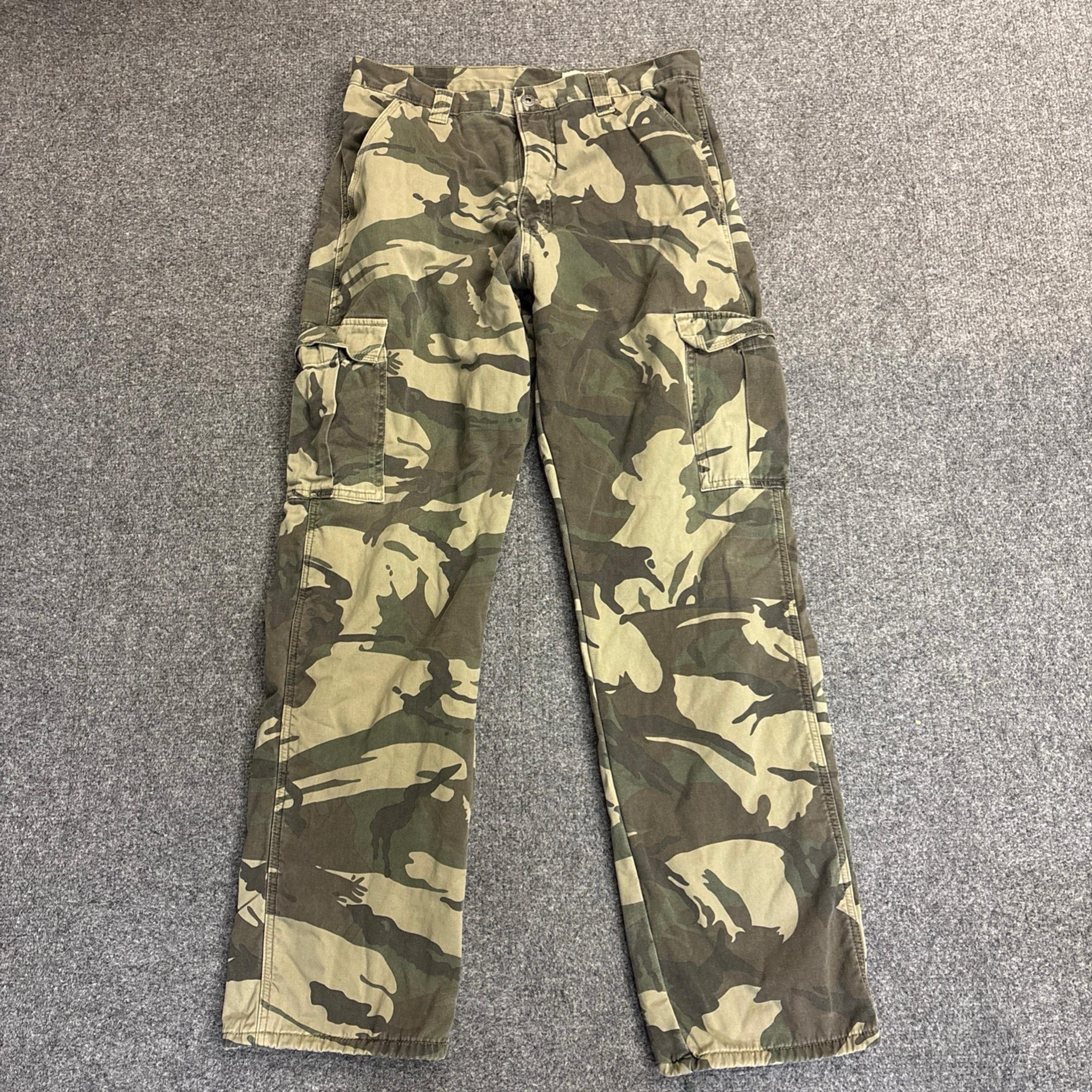 Wrangler Relaxed Fit Pants Men's 32x 34 Fleece Lined Camouflage Cargo Pockets