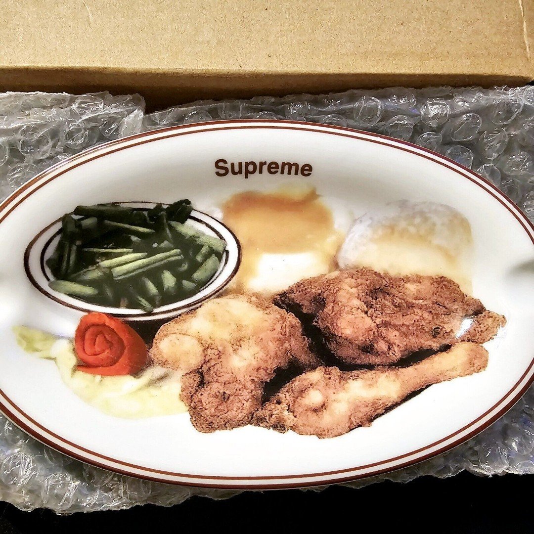 n*o様 シュプリーム Chicken Dinner Plate As htra Supreme Chicken Dinner Plate Ashtray White SS18 Os New With Box