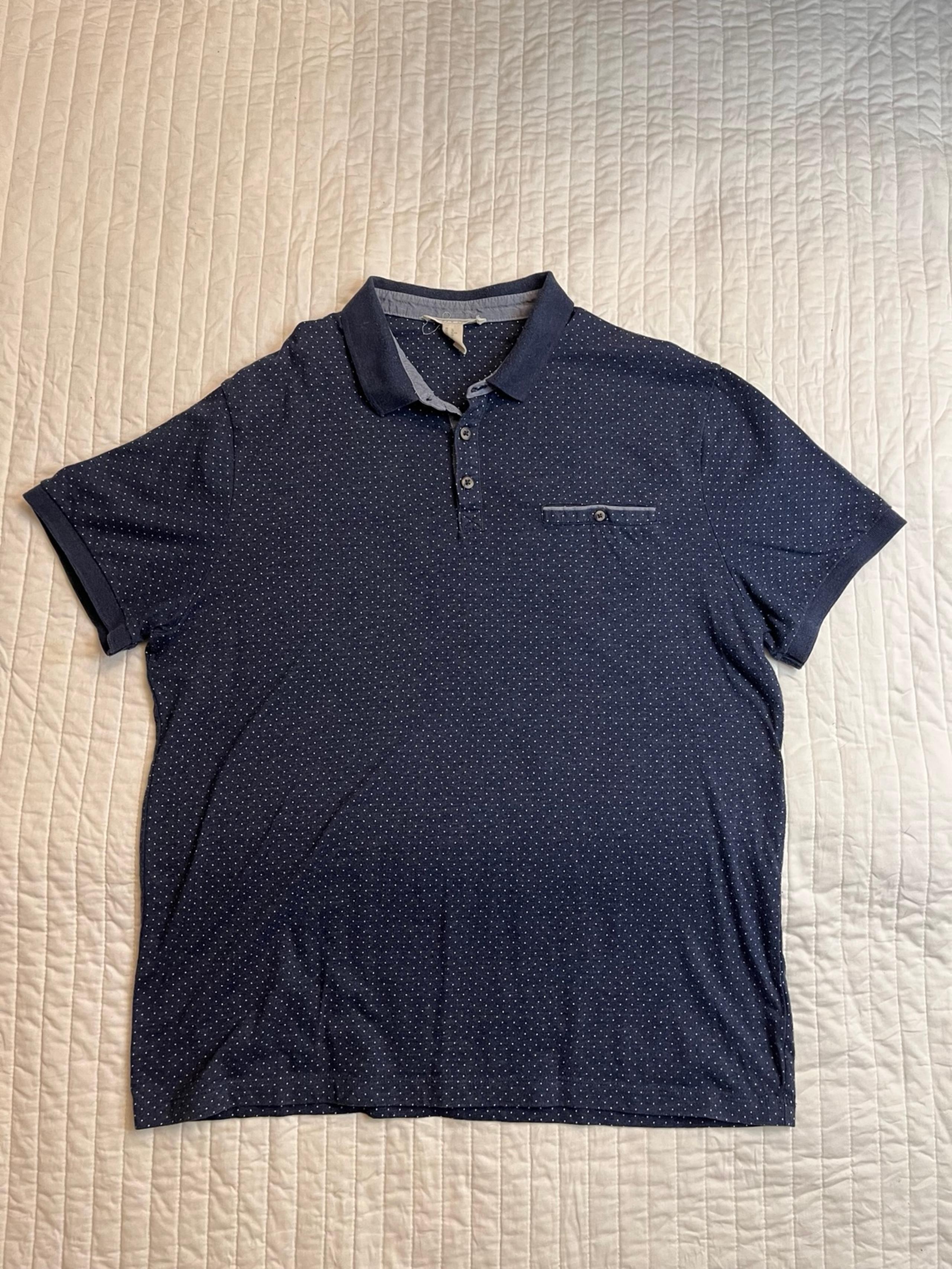 Forever 21 men’s blue polka dot polo