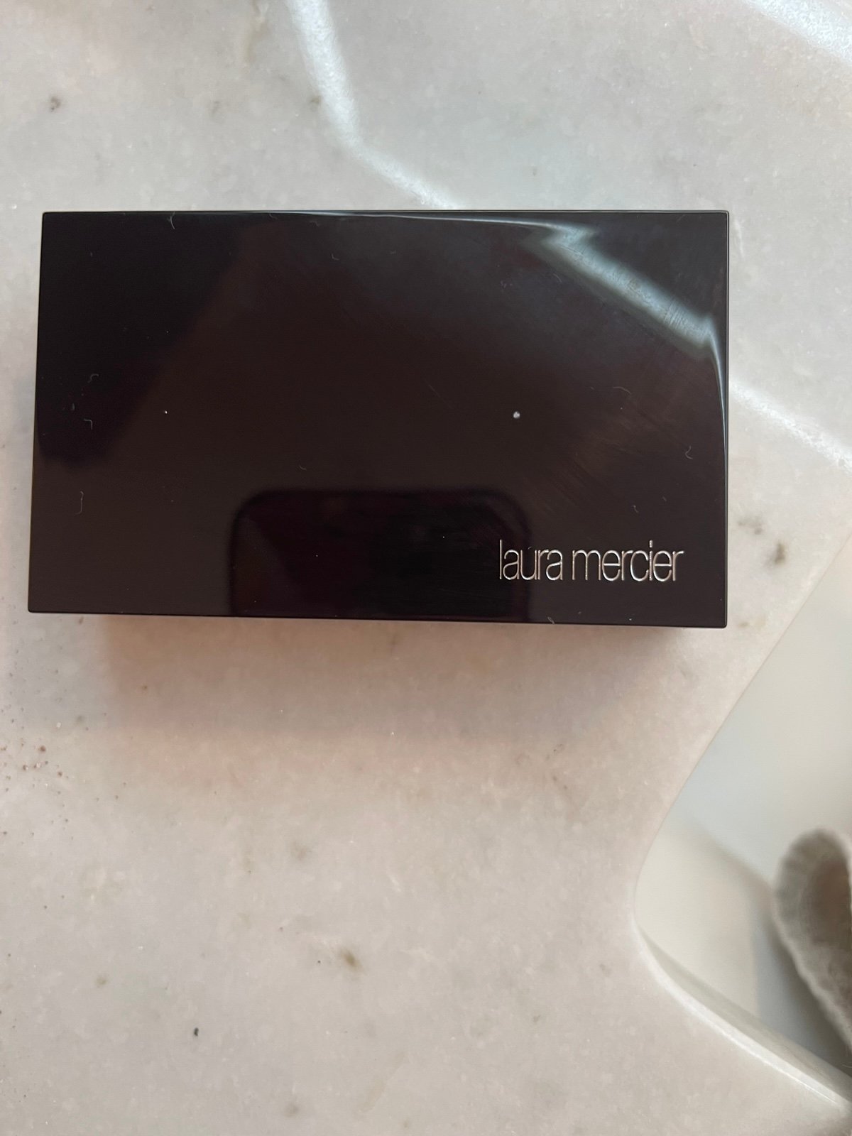 Laura Mercier