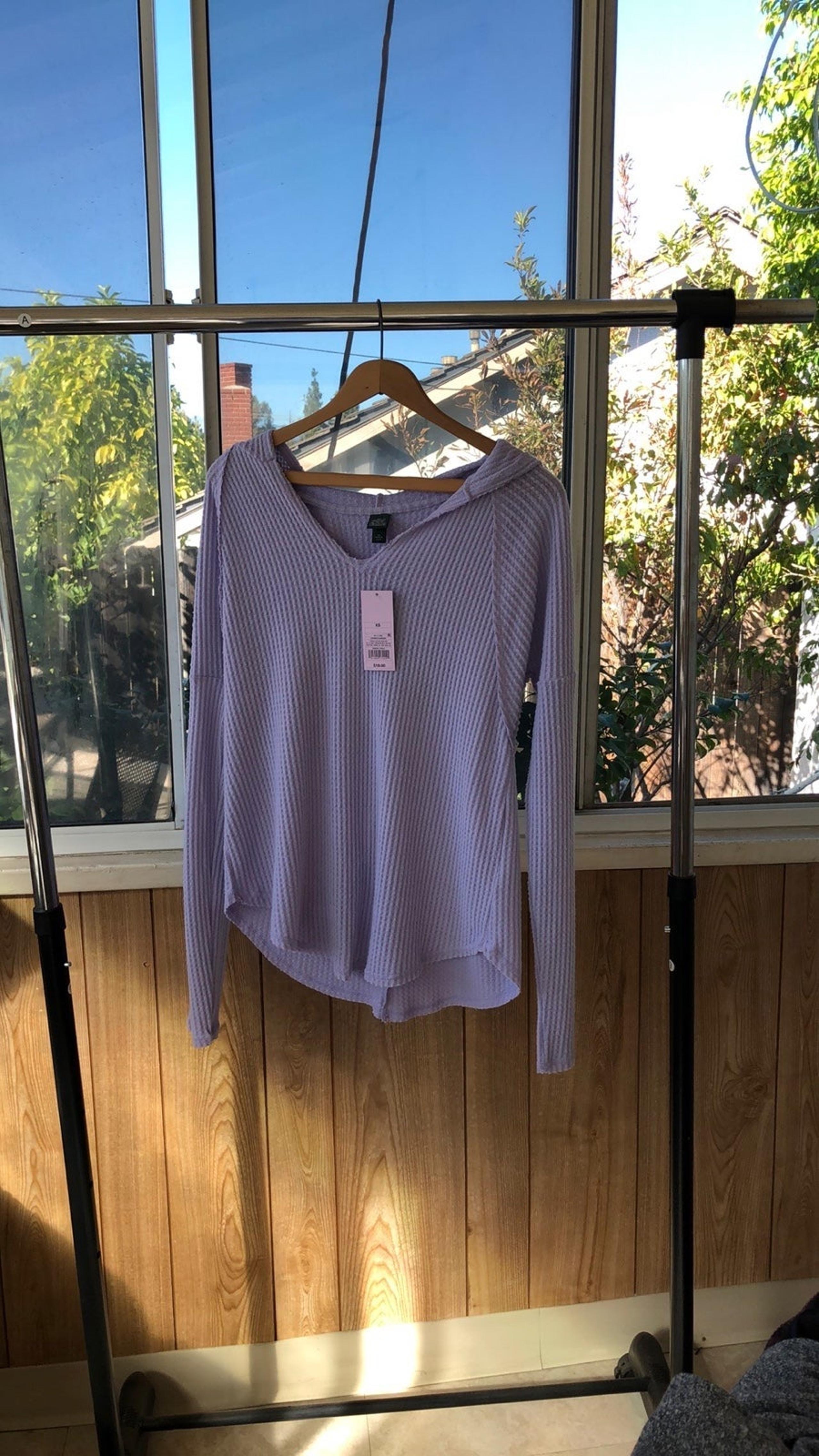 WILD FABLE  WOMEN’S XS LAVENDER LONG SLEEVE RIB TOP SWEATER W/ HOOD