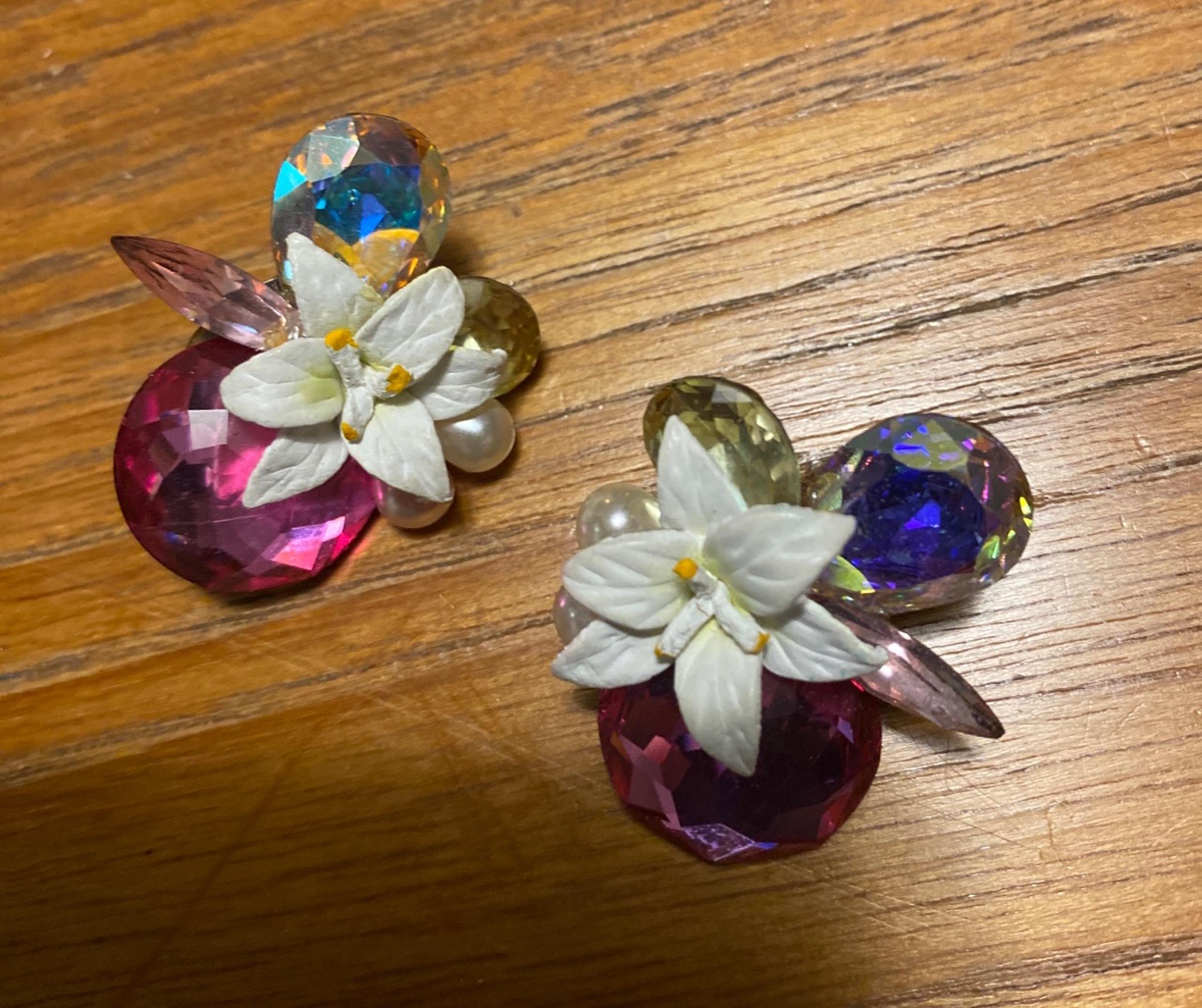 Wendy Gell clip on faux pearl rhinestone earrings