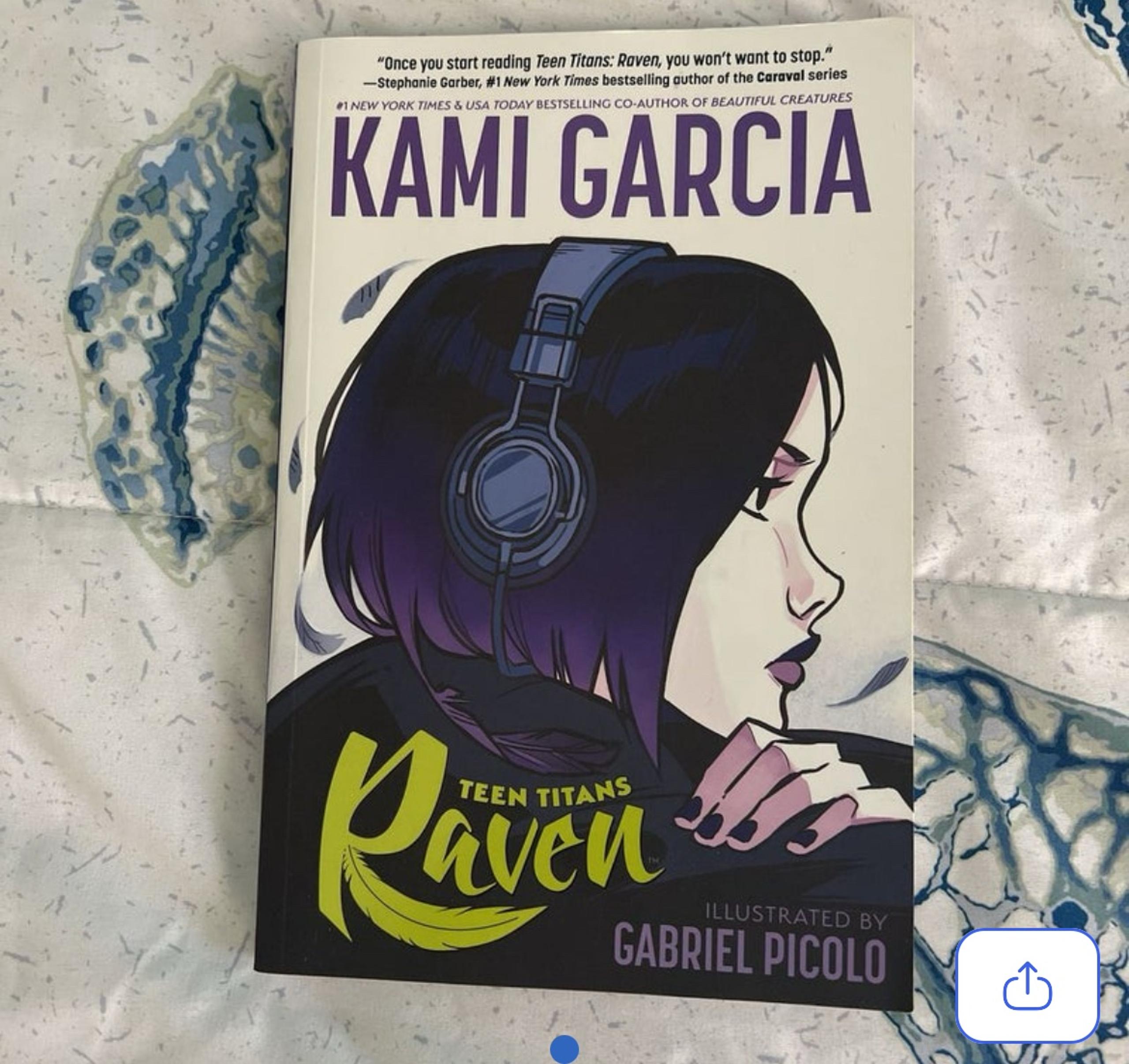 DC Detective Comics Teen Titans: Raven Comic Book