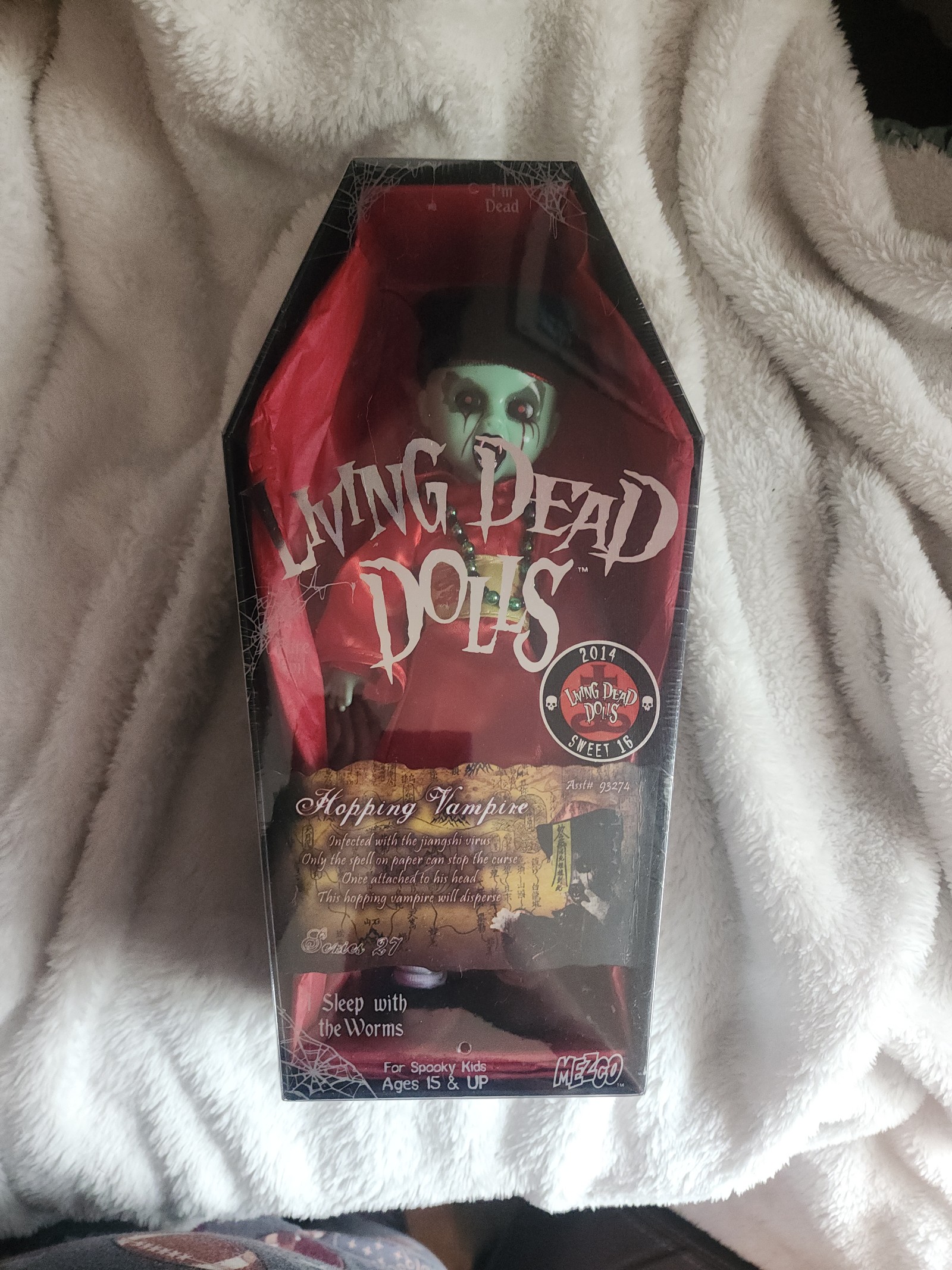 Living Dead Dolls Series 27 Variant Hopping Vampire