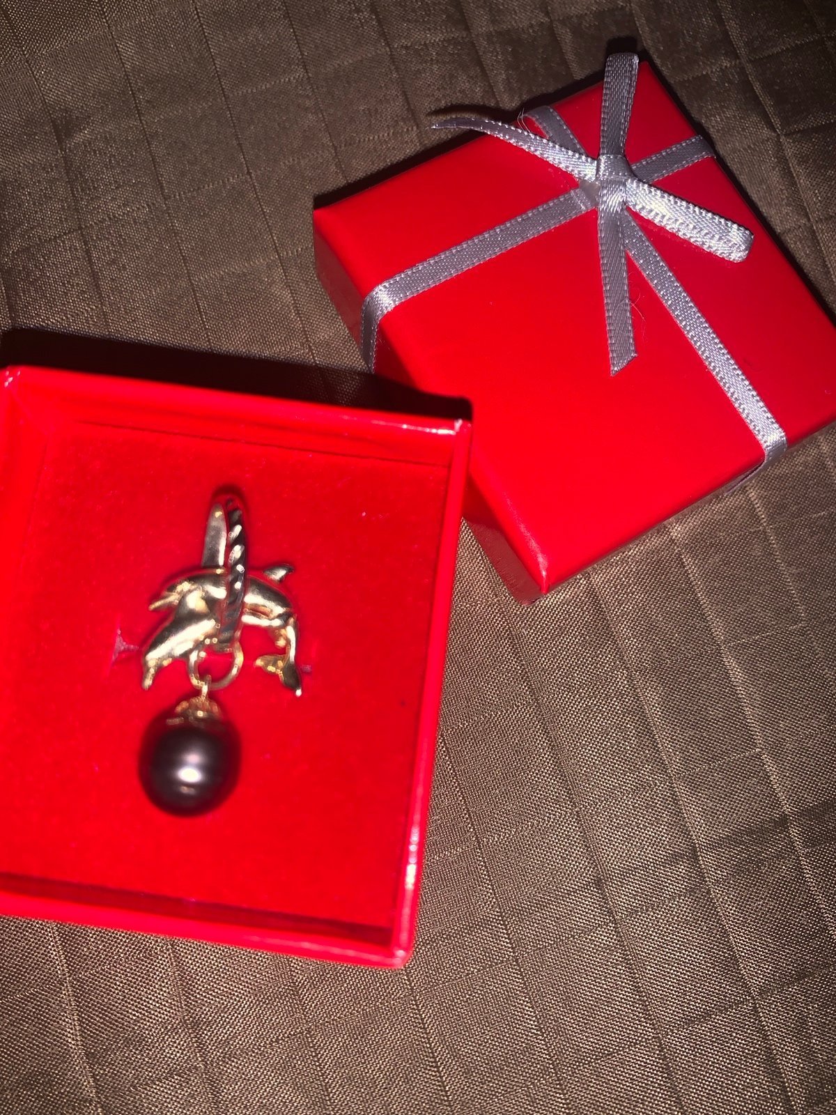 14k pearl pendant